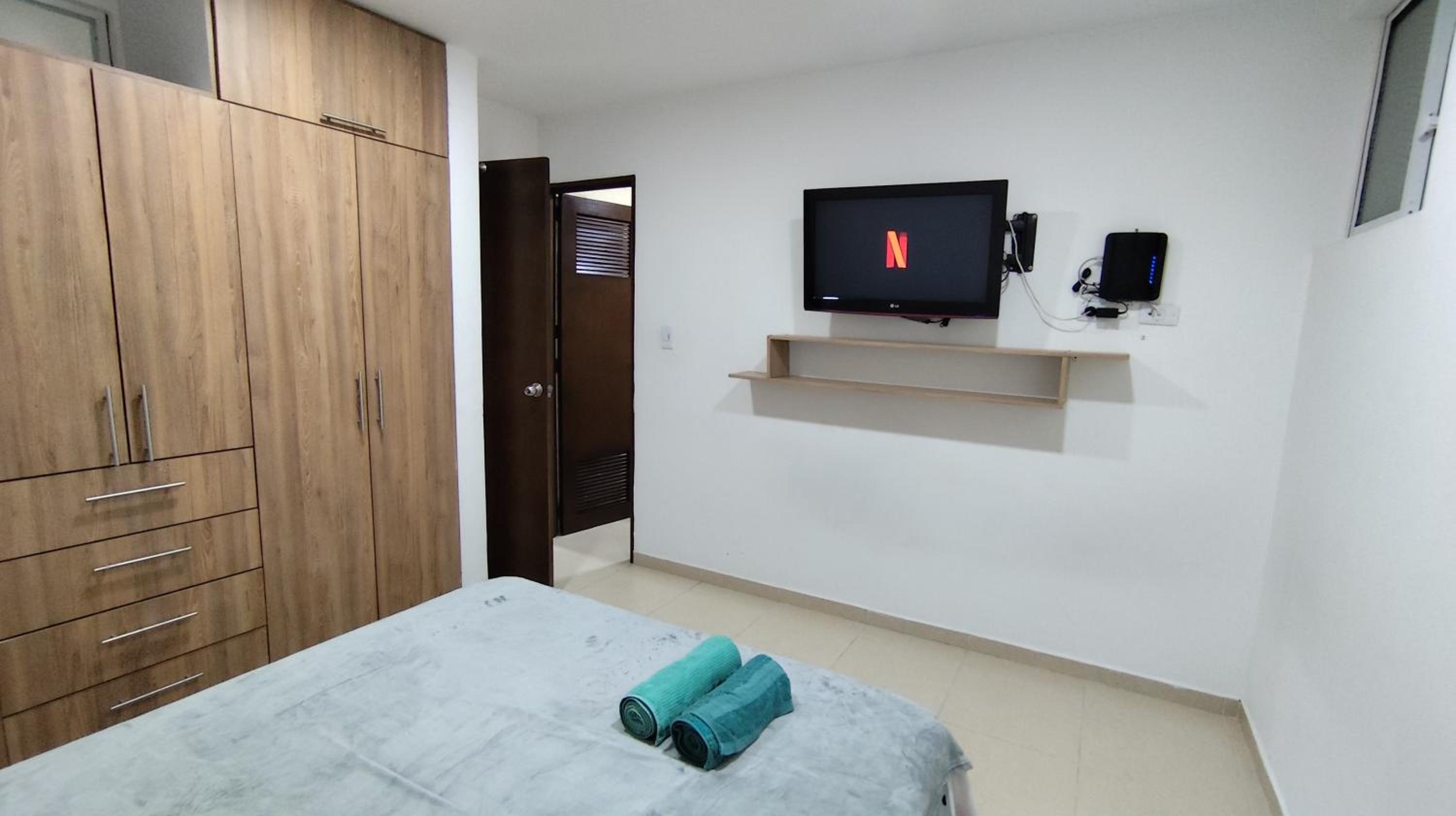 One-Bedroom Apartment photo 2