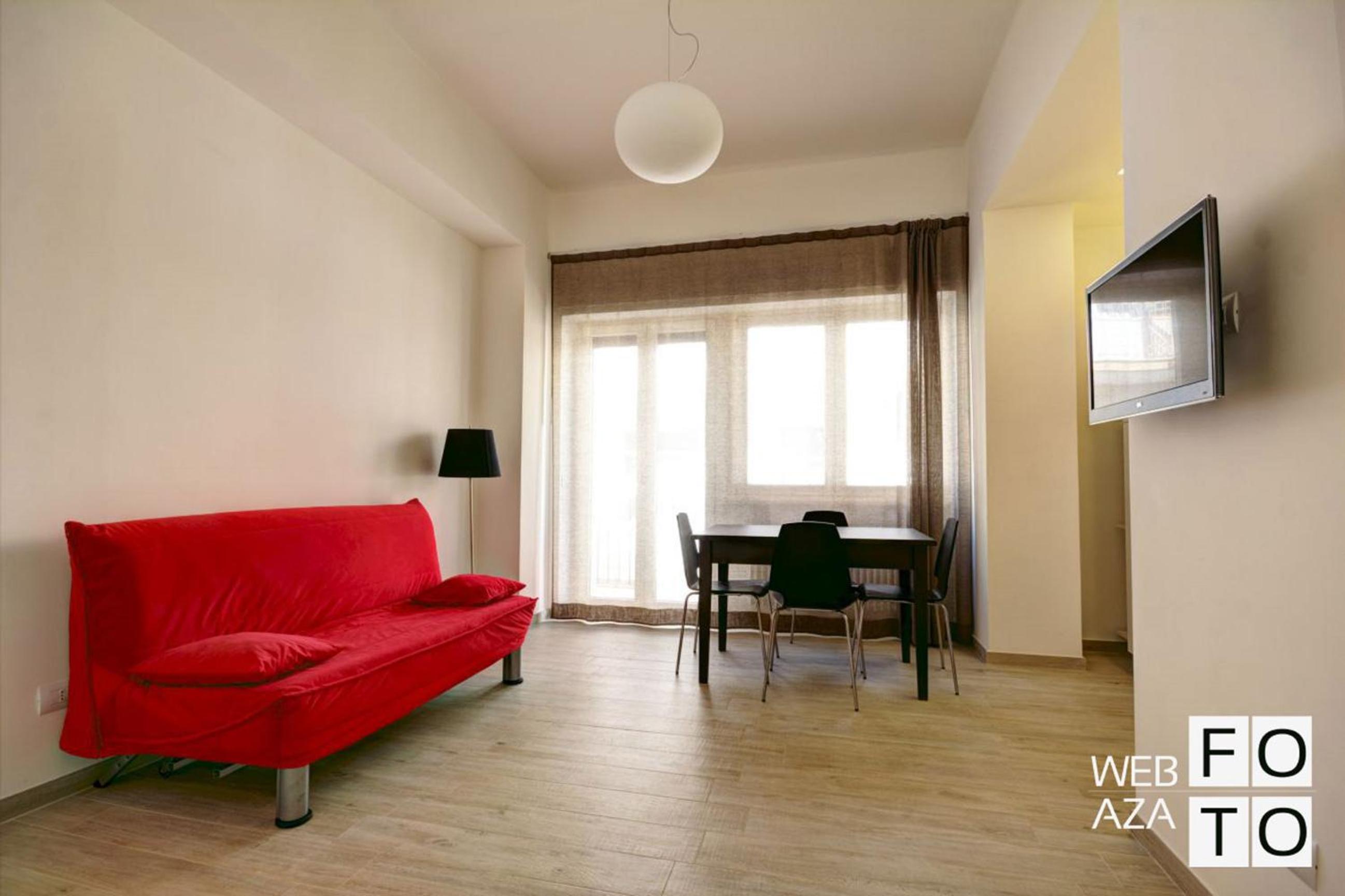 Classic One-Bedroom Apartment photo 1