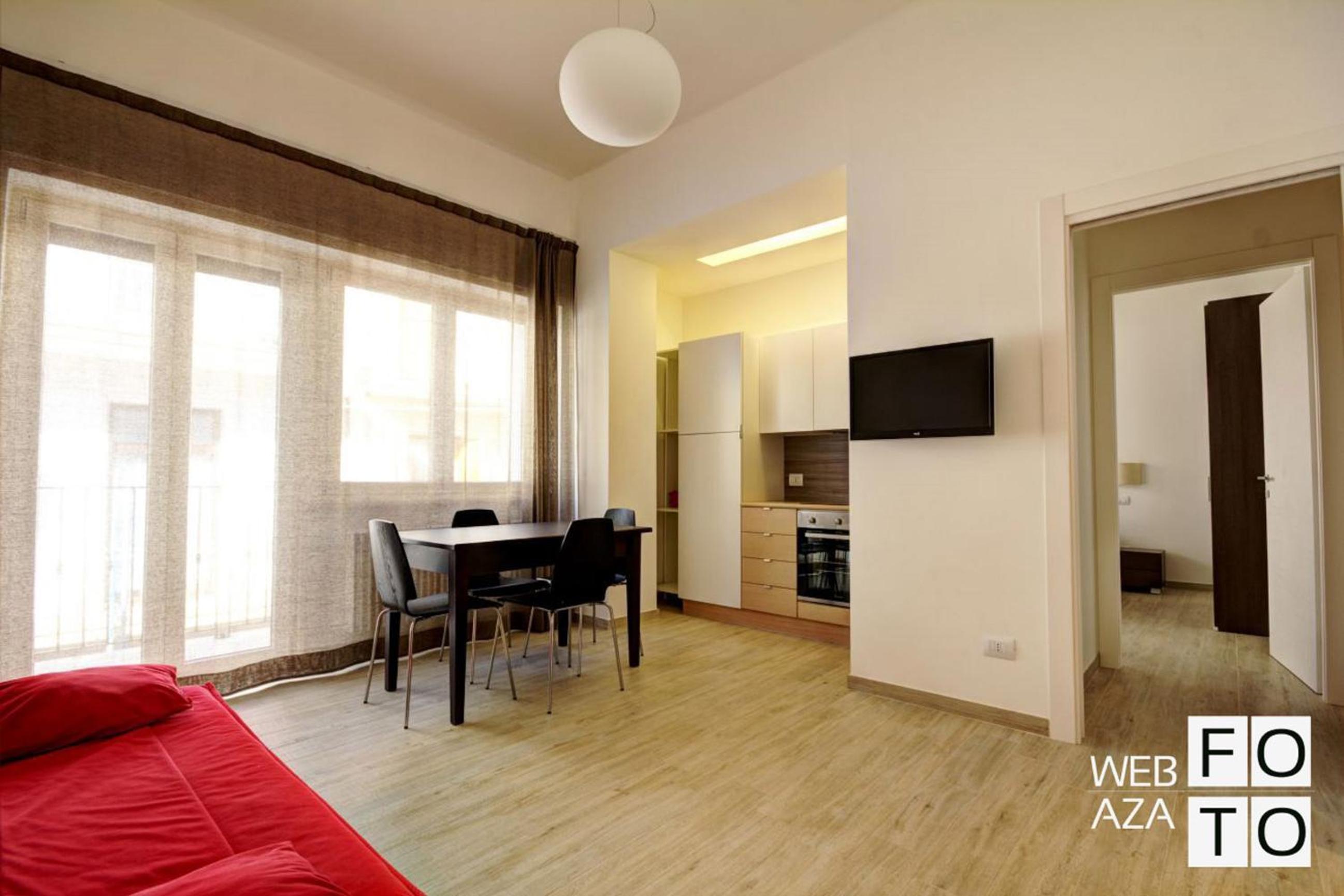 Classic One-Bedroom Apartment photo 2