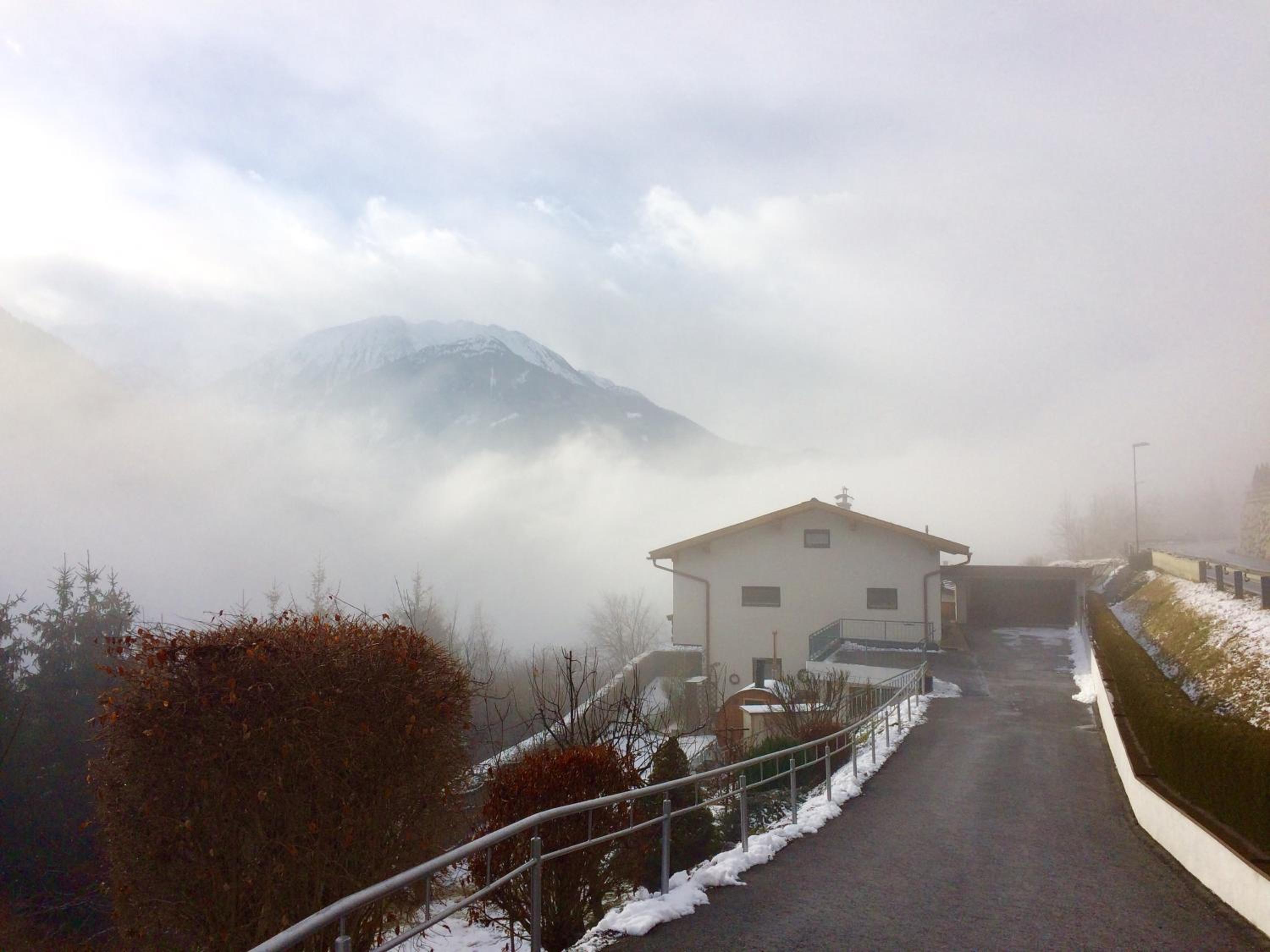 Apartment with Mountain View photo 3
