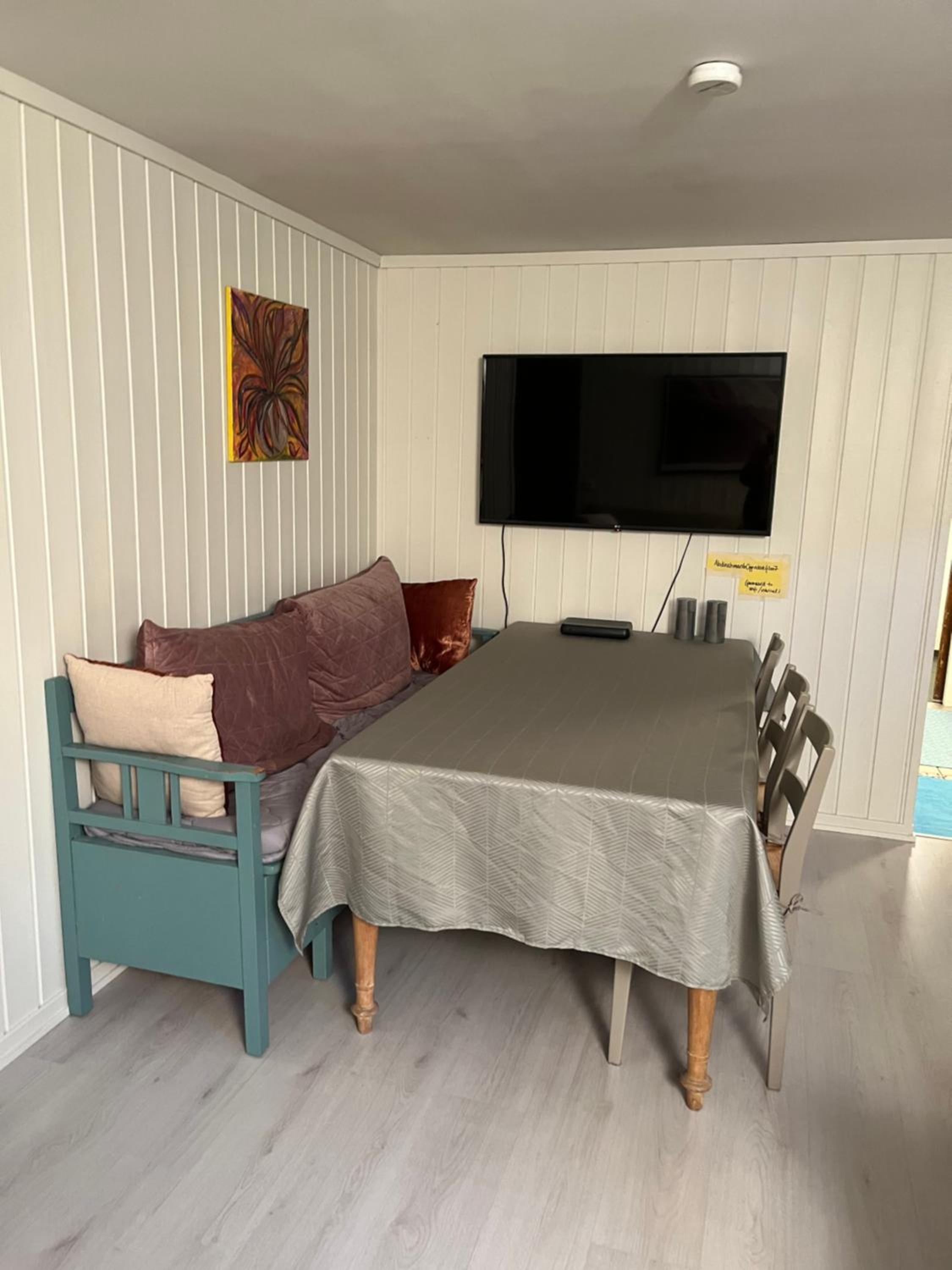 Three-Bedroom Apartment photo 2
