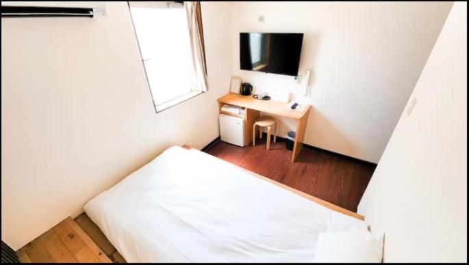 Single Room - Photo 1