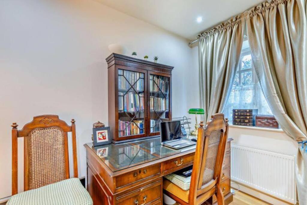 Two-Bedroom House photo 2