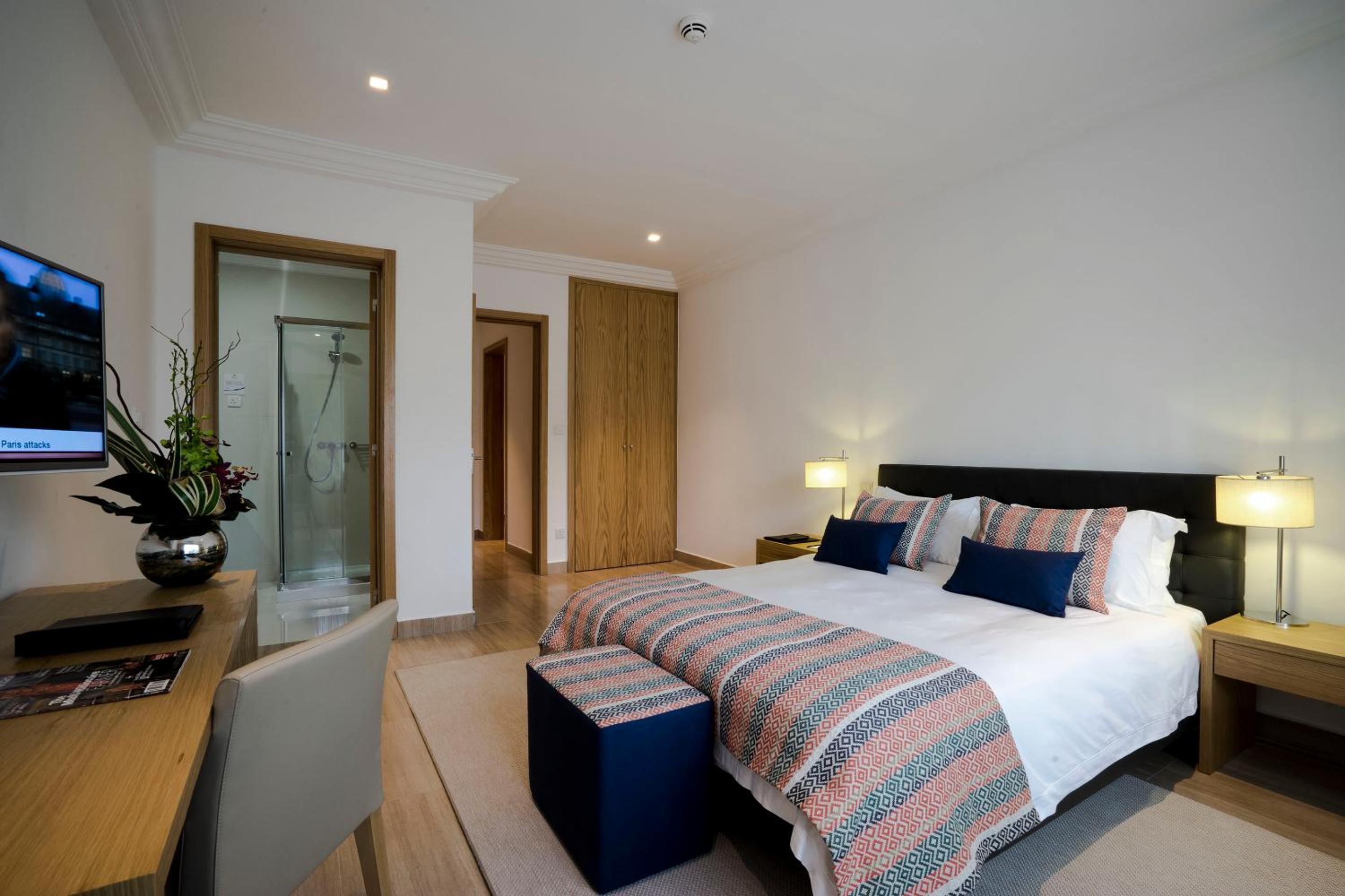 Two-Bedroom Apartment - Photo 2