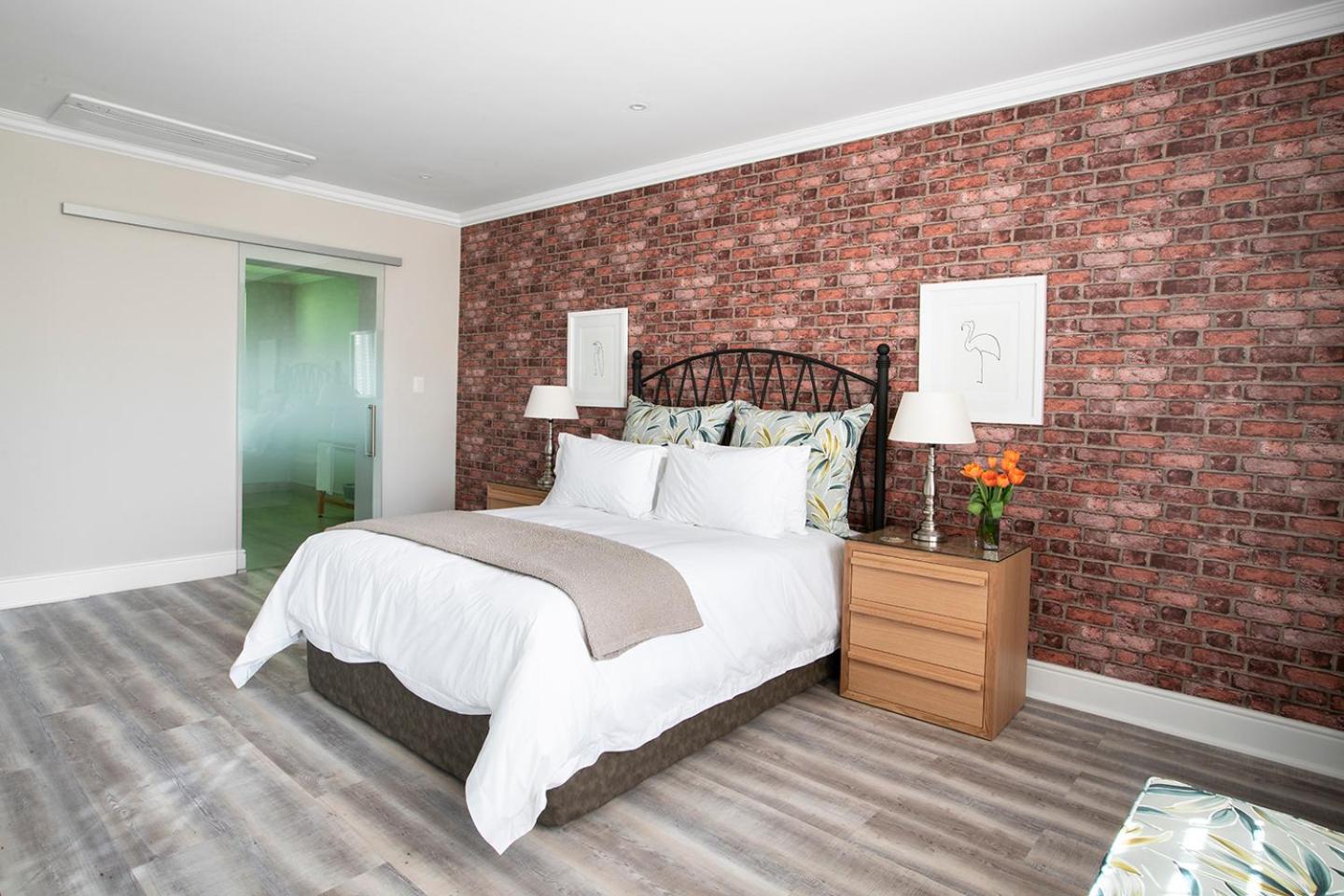 One-Bedroom Superior Apartment photo 1