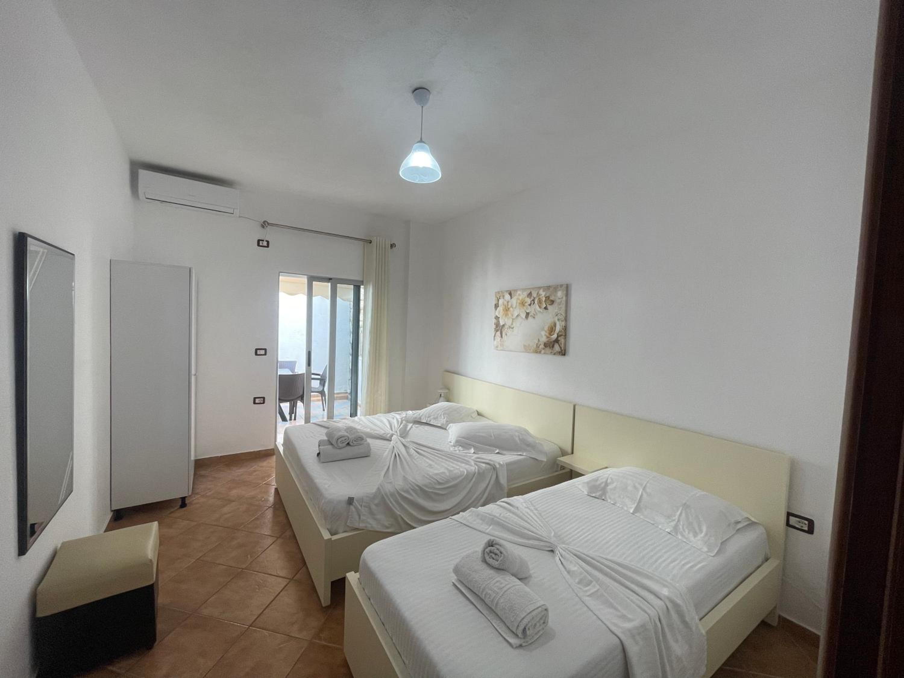 One-Bedroom Apartment - Sea Side