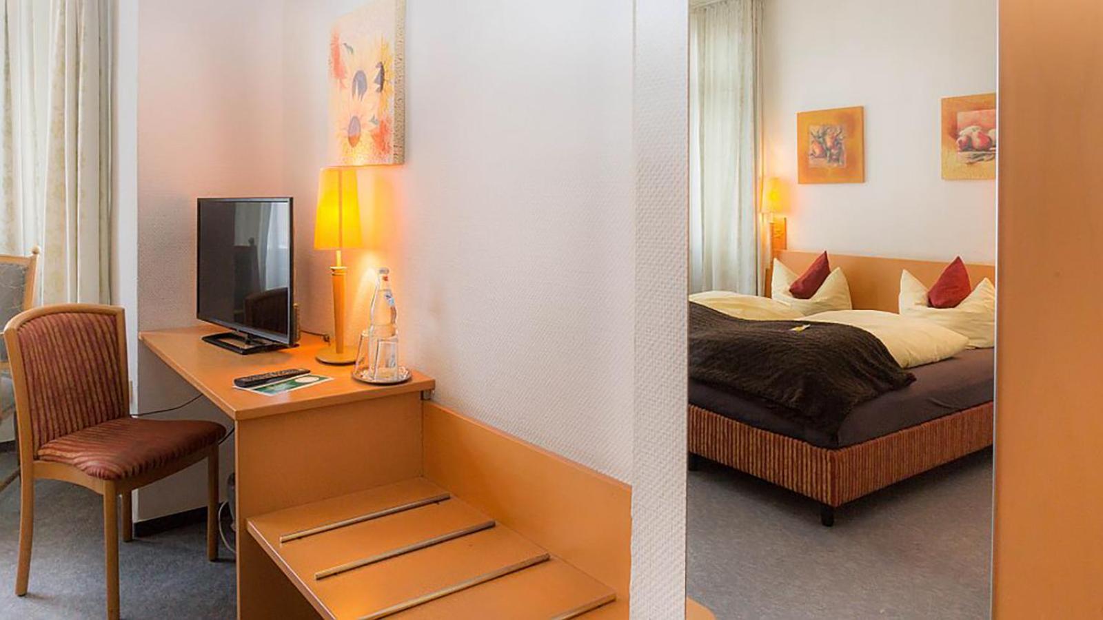 Classic Double or Twin Room - Photo 2