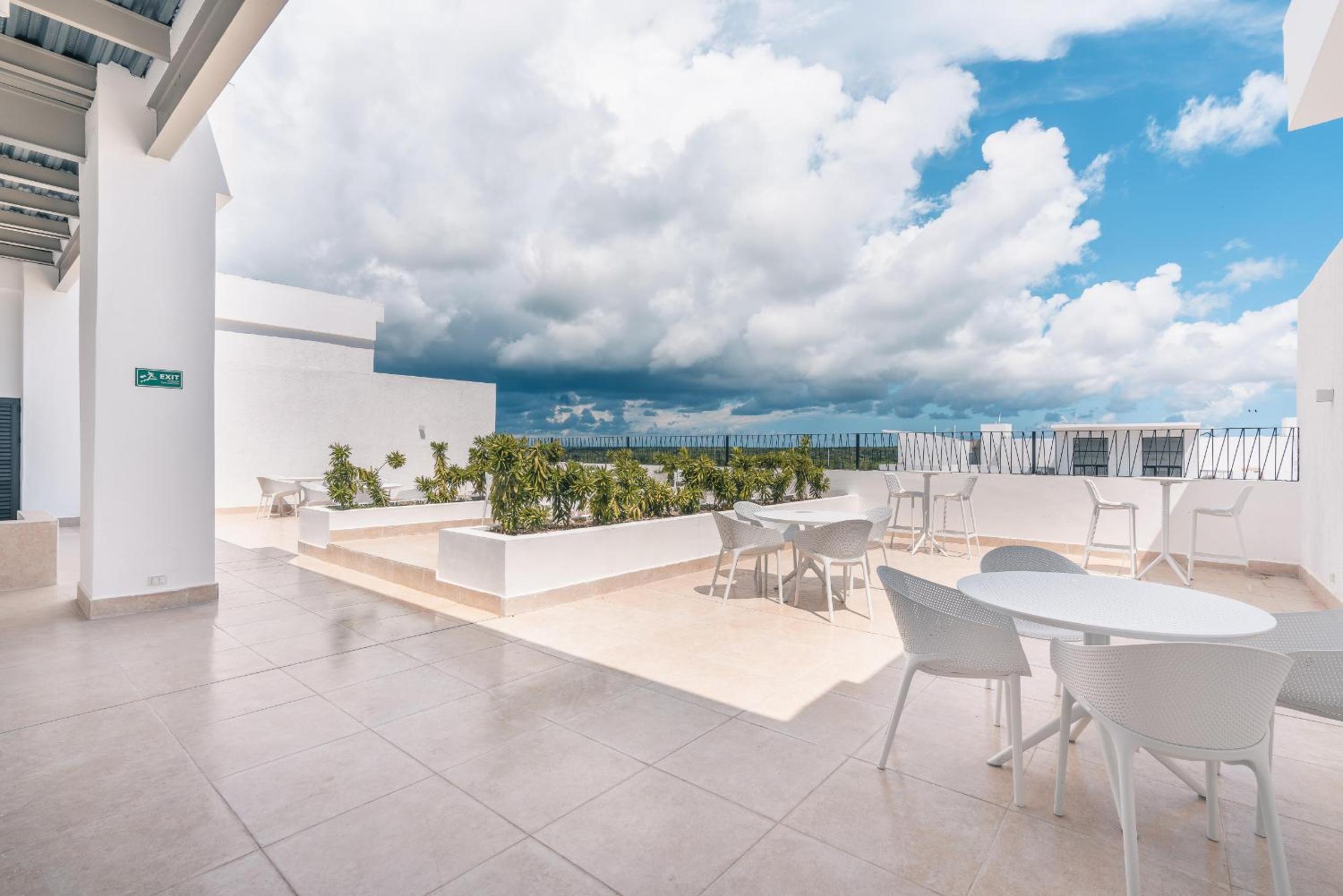 Apartment with Terrace photo 3