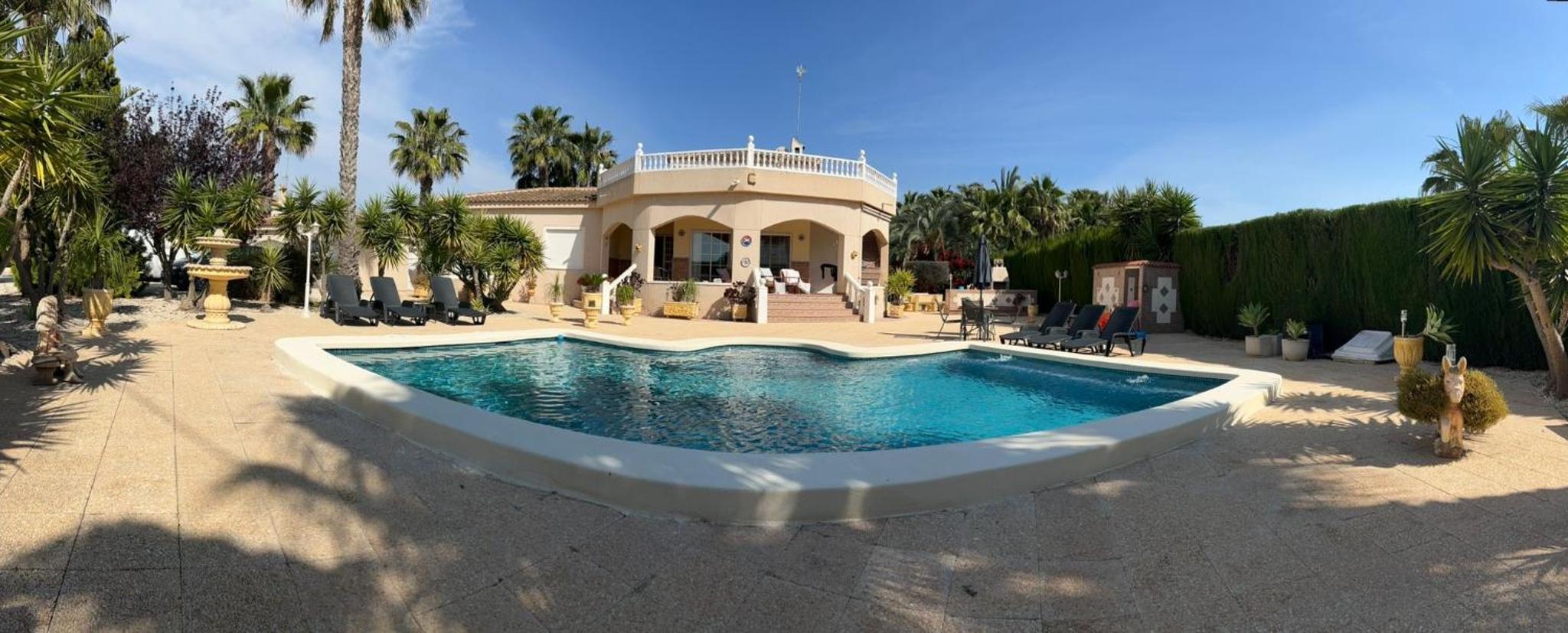 Three-Bedroom Villa photo 2