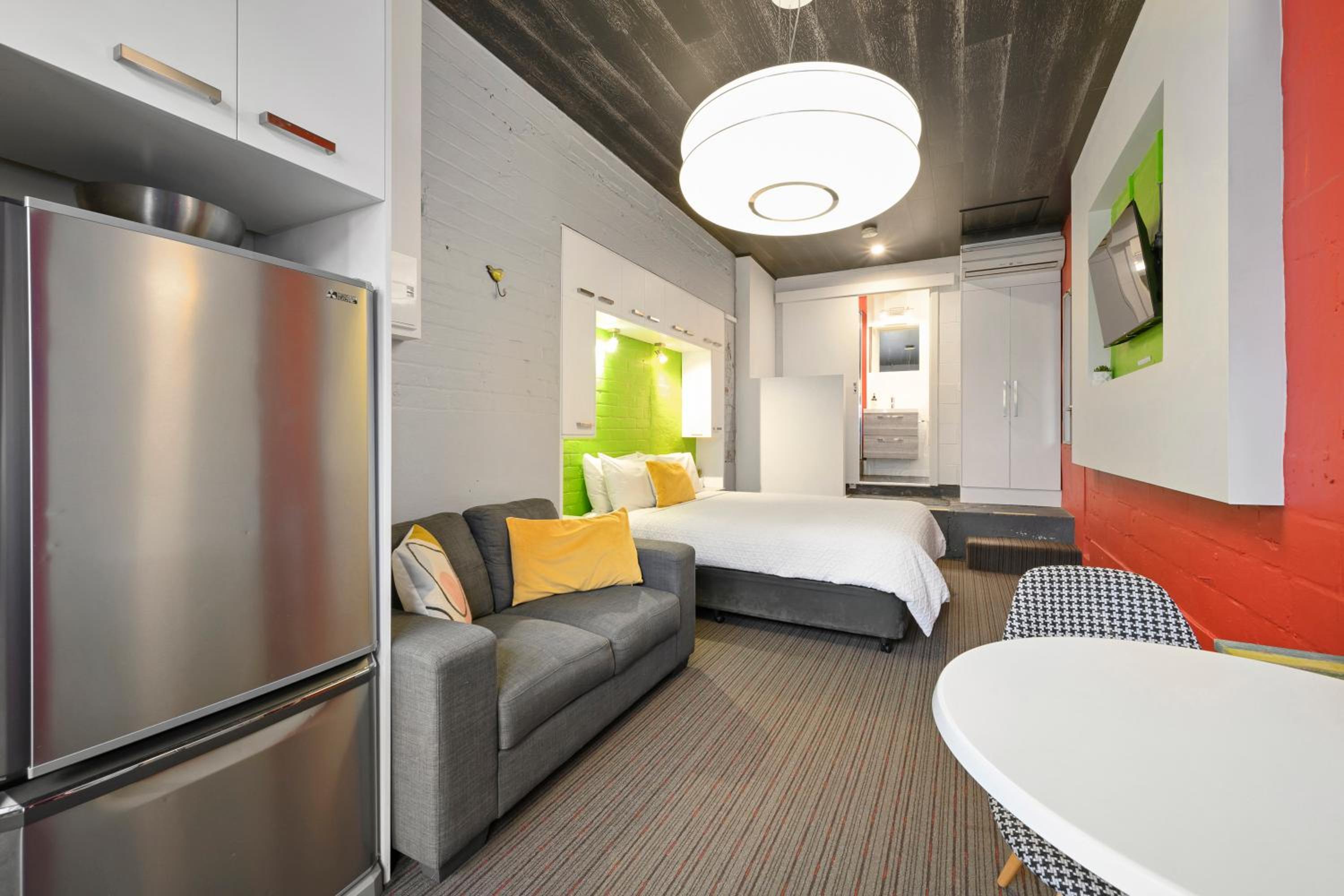 Apt 3: Studio at Marine Terrace (Qn) photo 1
