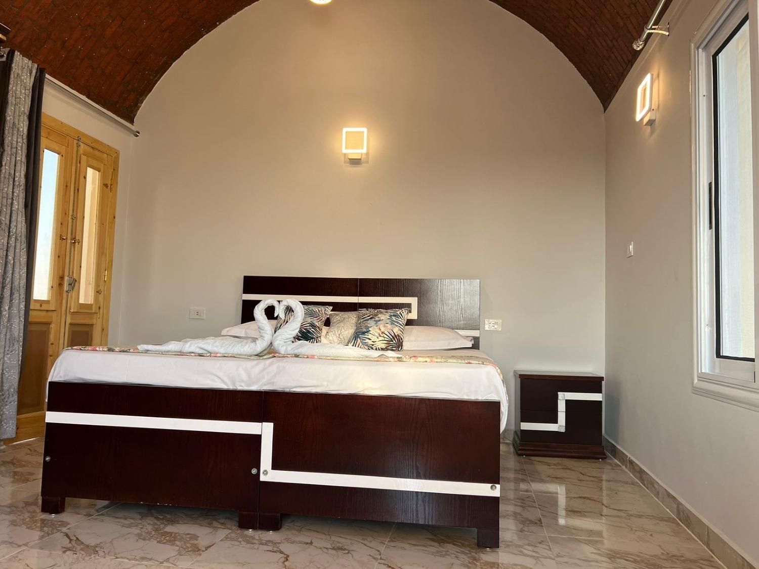 One-Bedroom Suite - Photo 9