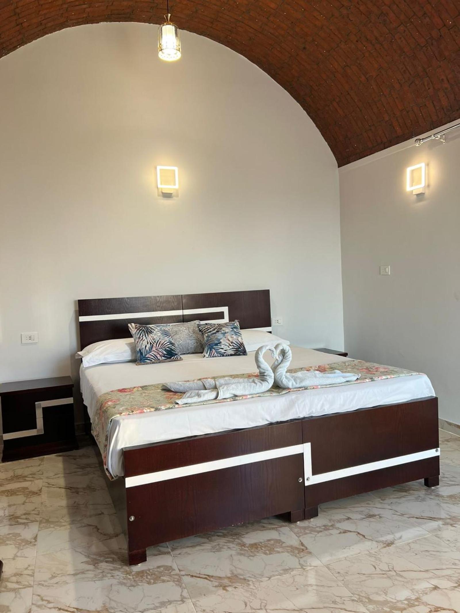 One-Bedroom Suite - Photo 10
