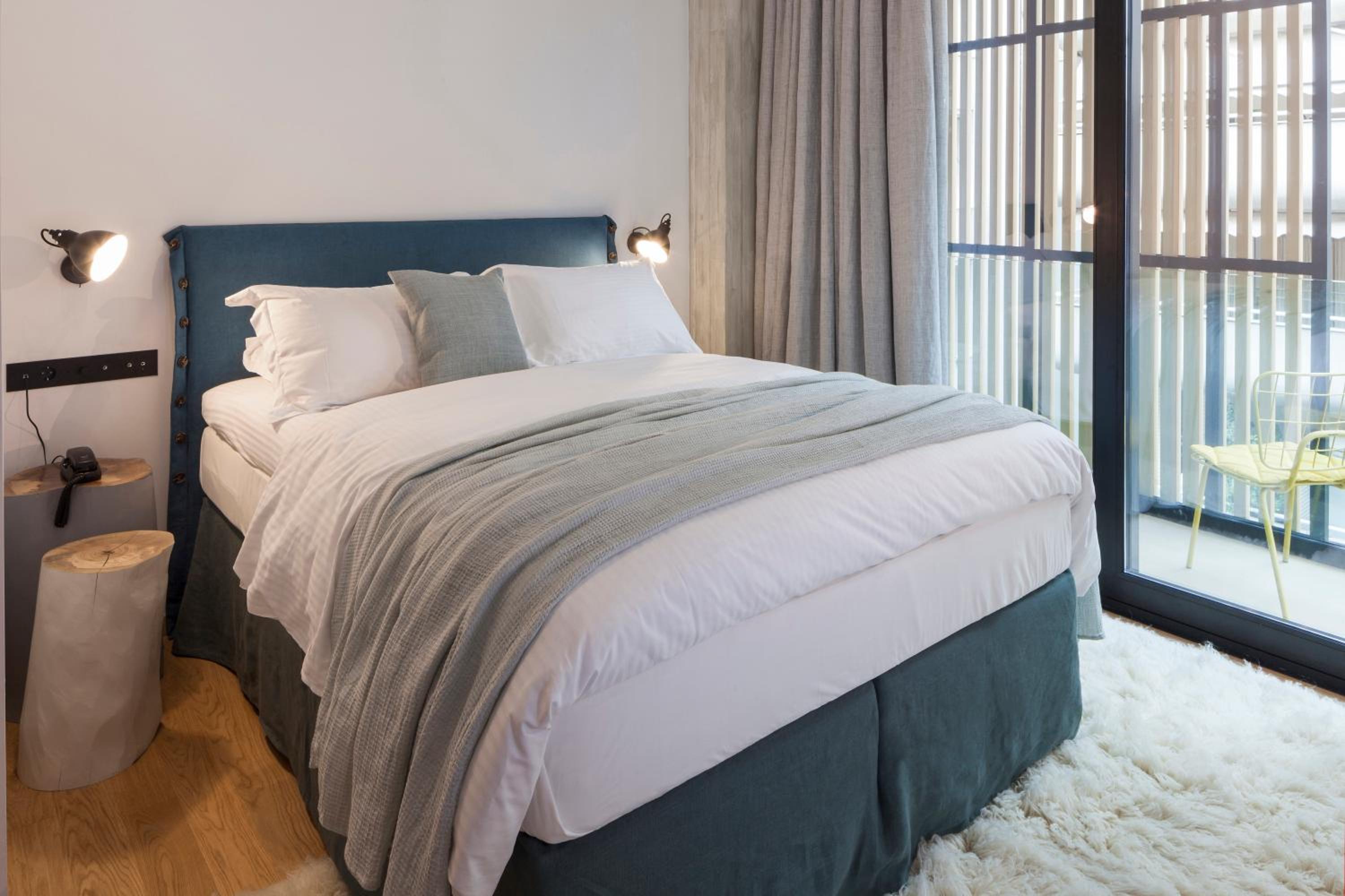 Double Room with City View - Boulevard photo 3