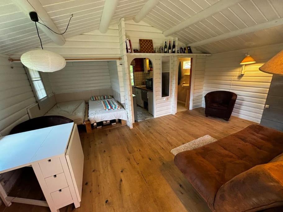 One-Bedroom House photo 1