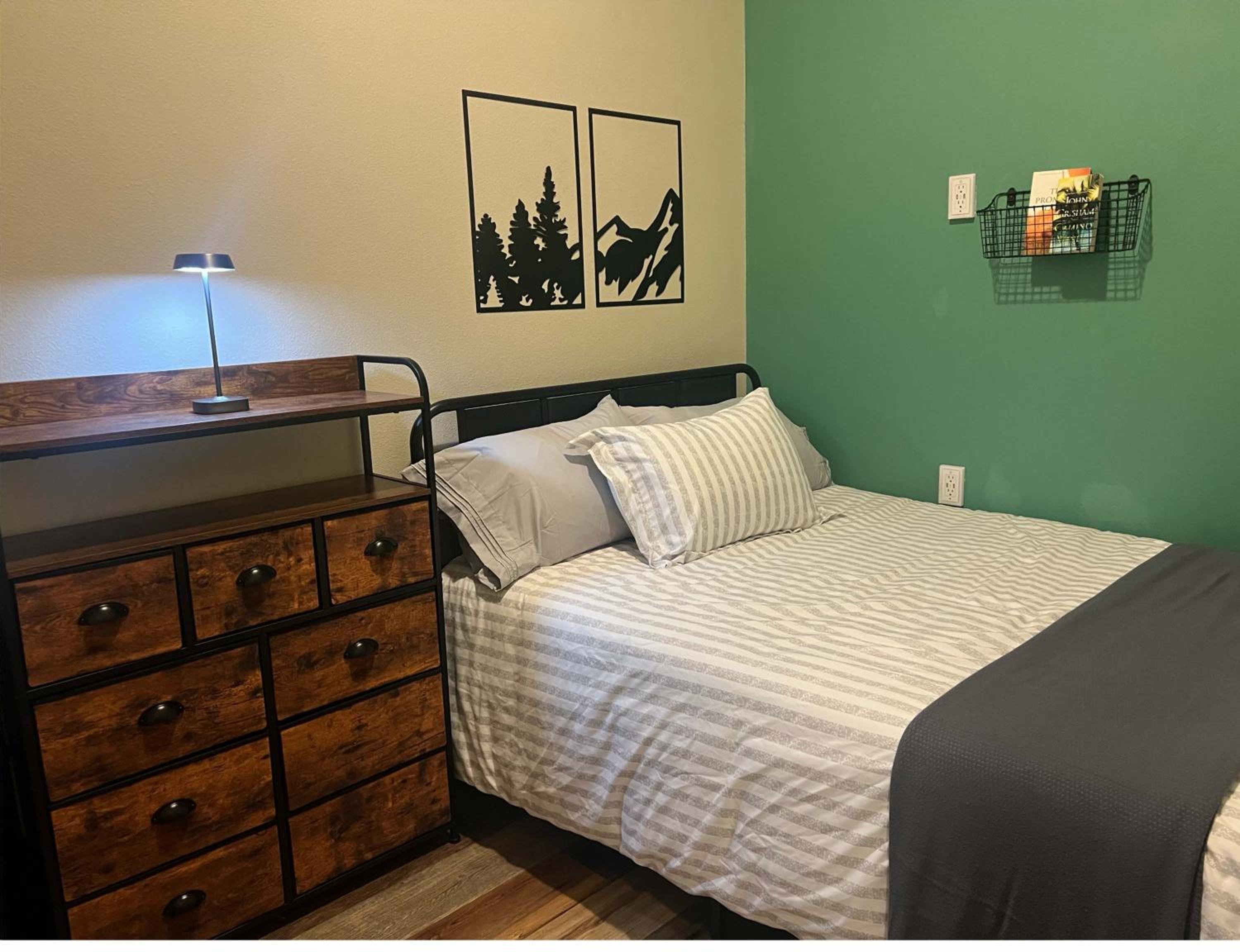 Budget Double Room - Photo 1