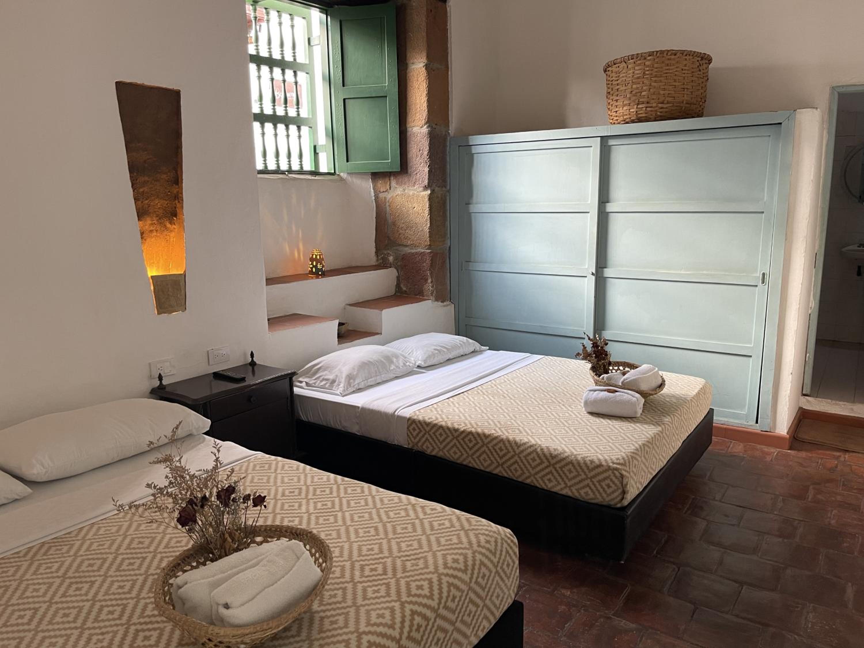 Quadruple Room with Private Bathroom photo 1