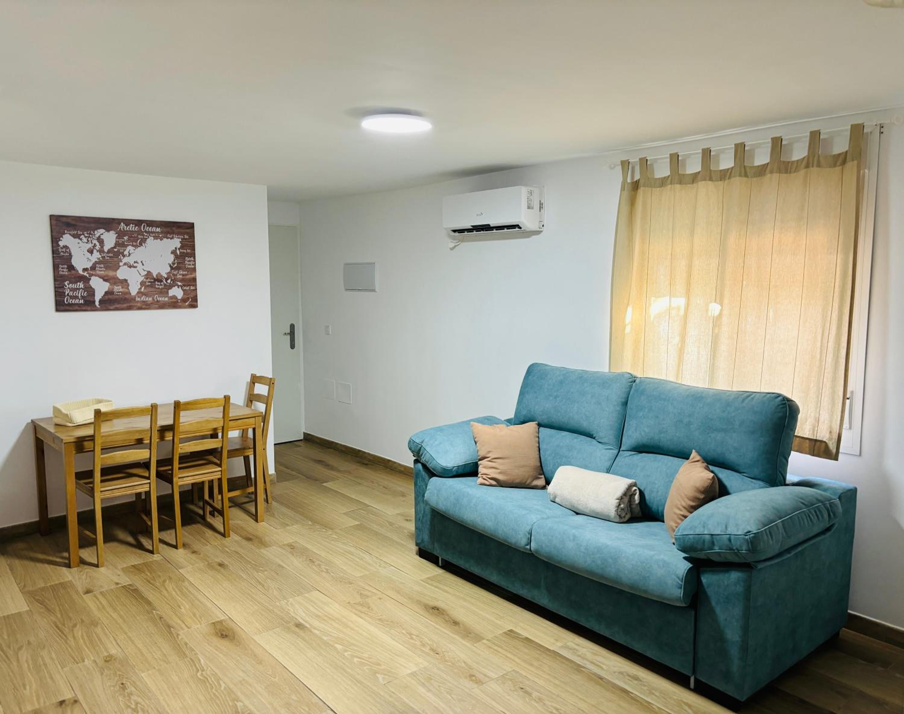 One-Bedroom Apartment photo 3