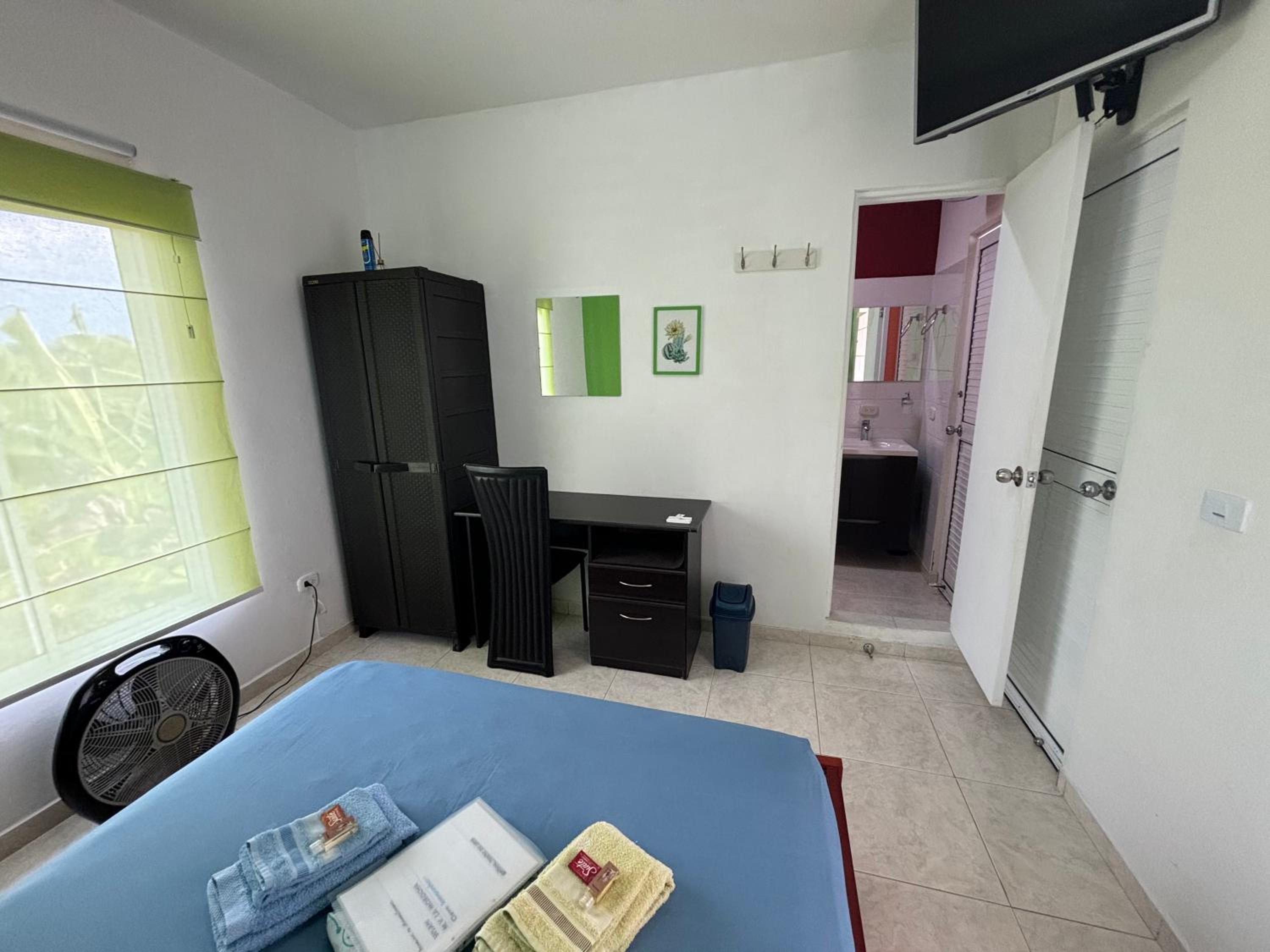 Double Room With Shared Bathroom photo 3