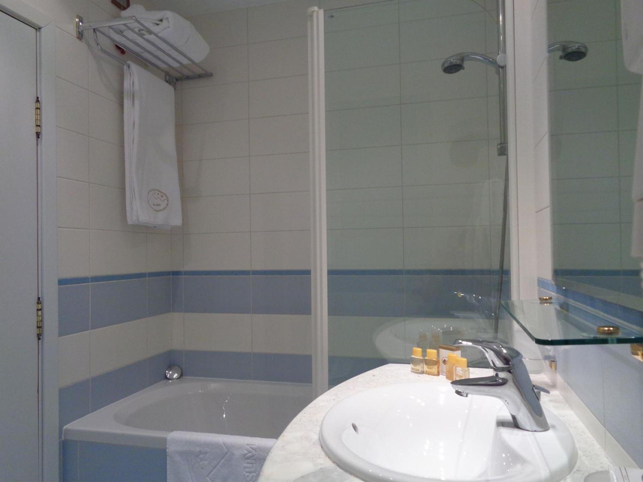 Deluxe Junior Suite - Photo 4