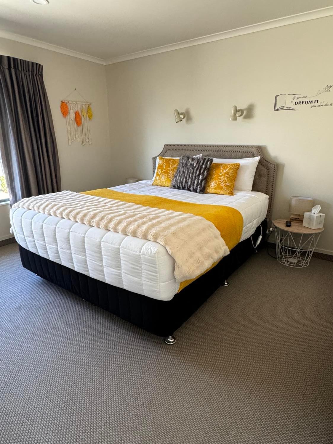 Two Bedroom Suite - Photo 6