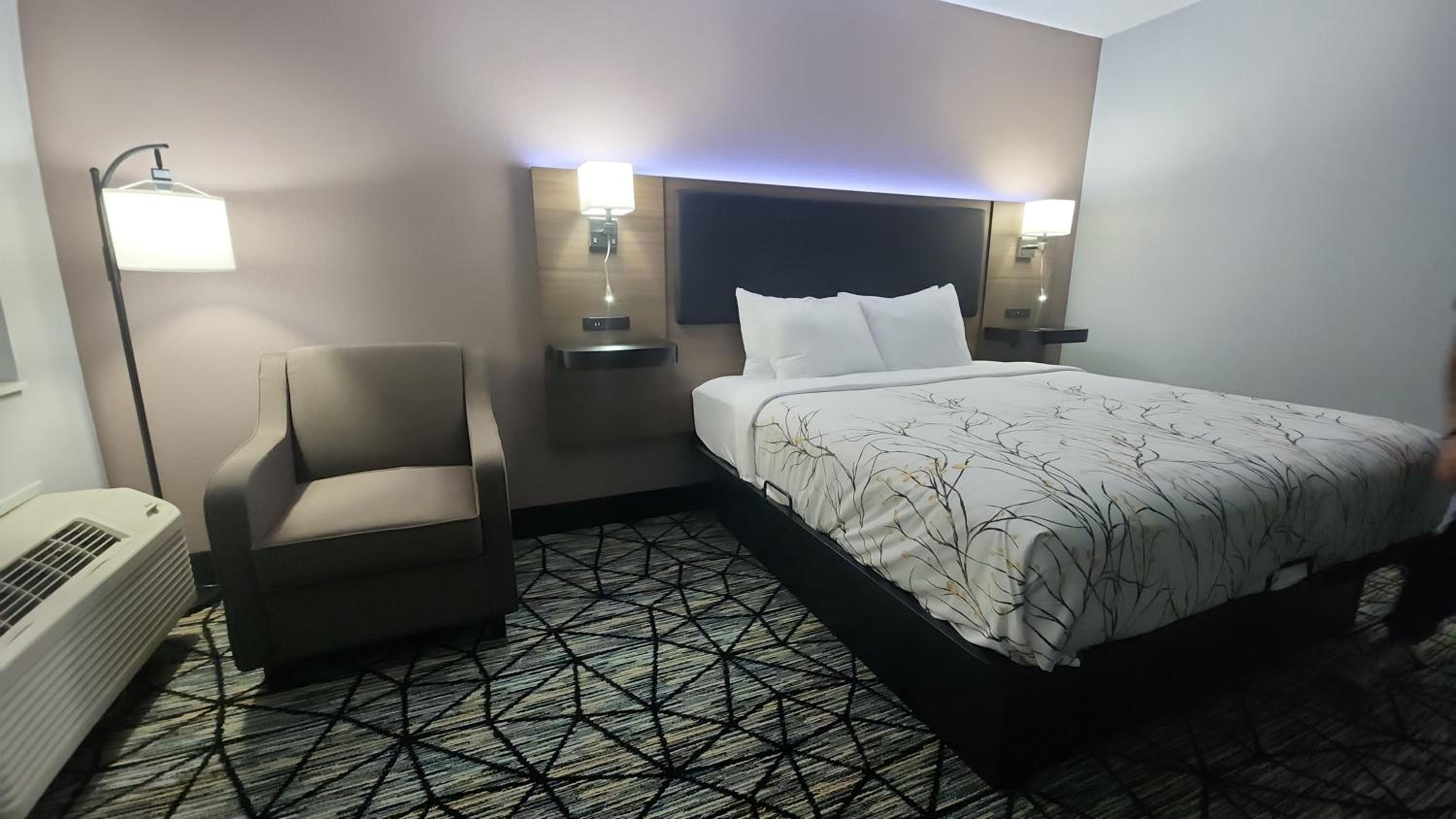 Baymont by Wyndham South Bend Near Notre Dame, Photo 5