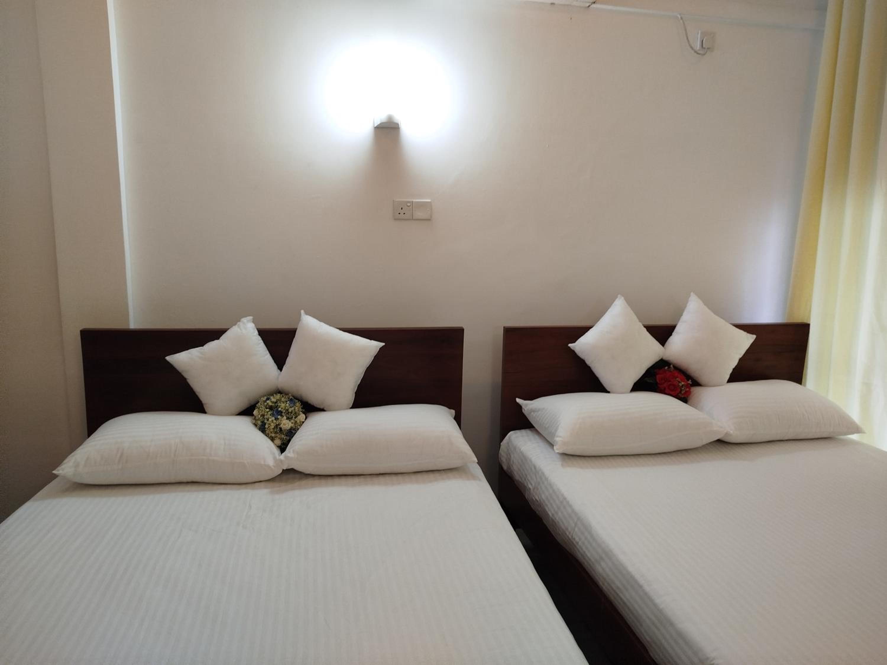 Deluxe Queen Room With Two Queen Beds