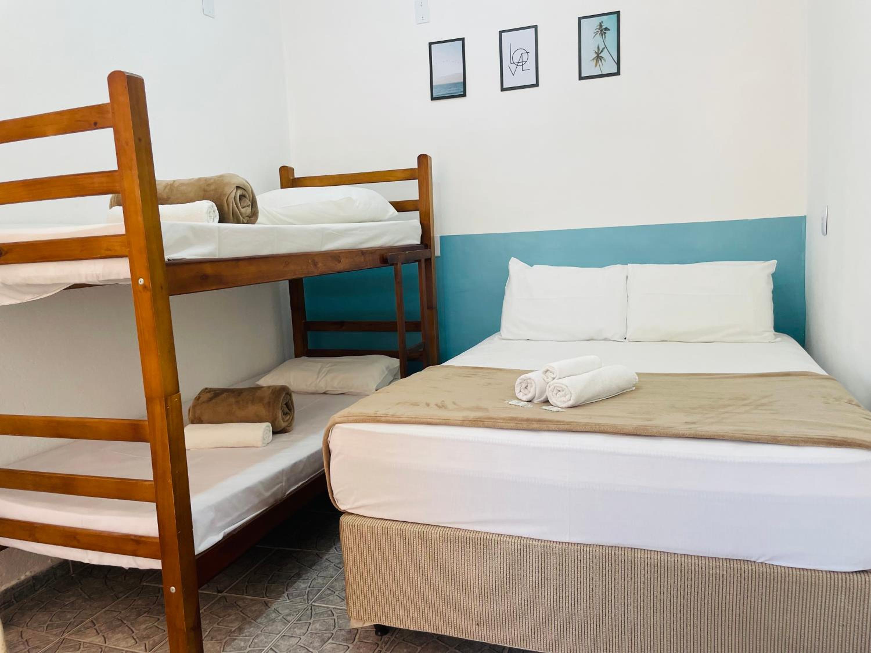 Quadruple Room with Private Bathroom - Photo 1