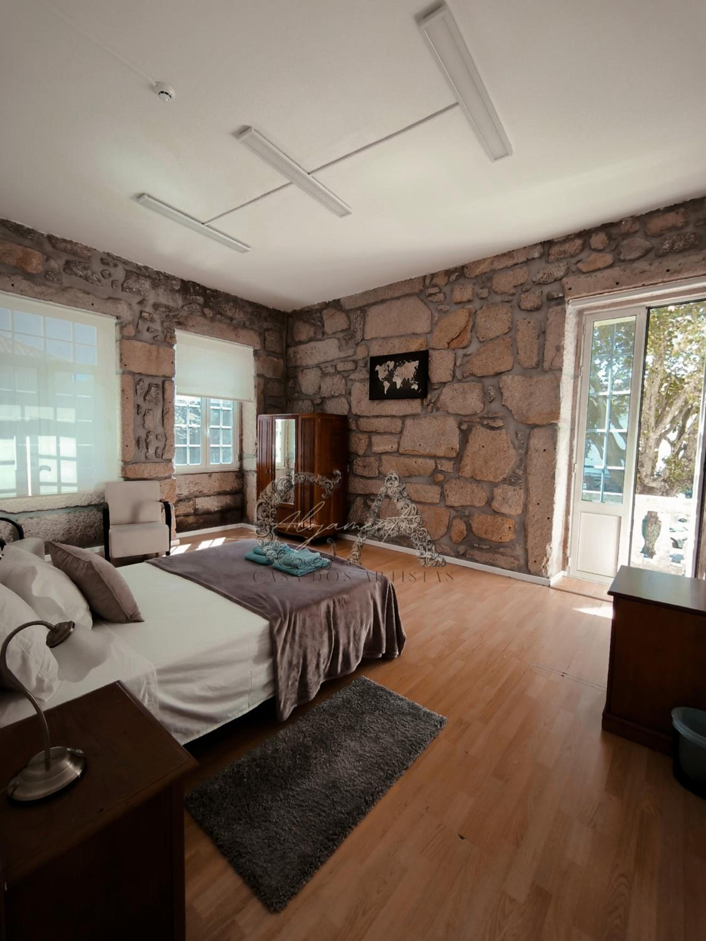 Large Double Room photo 2