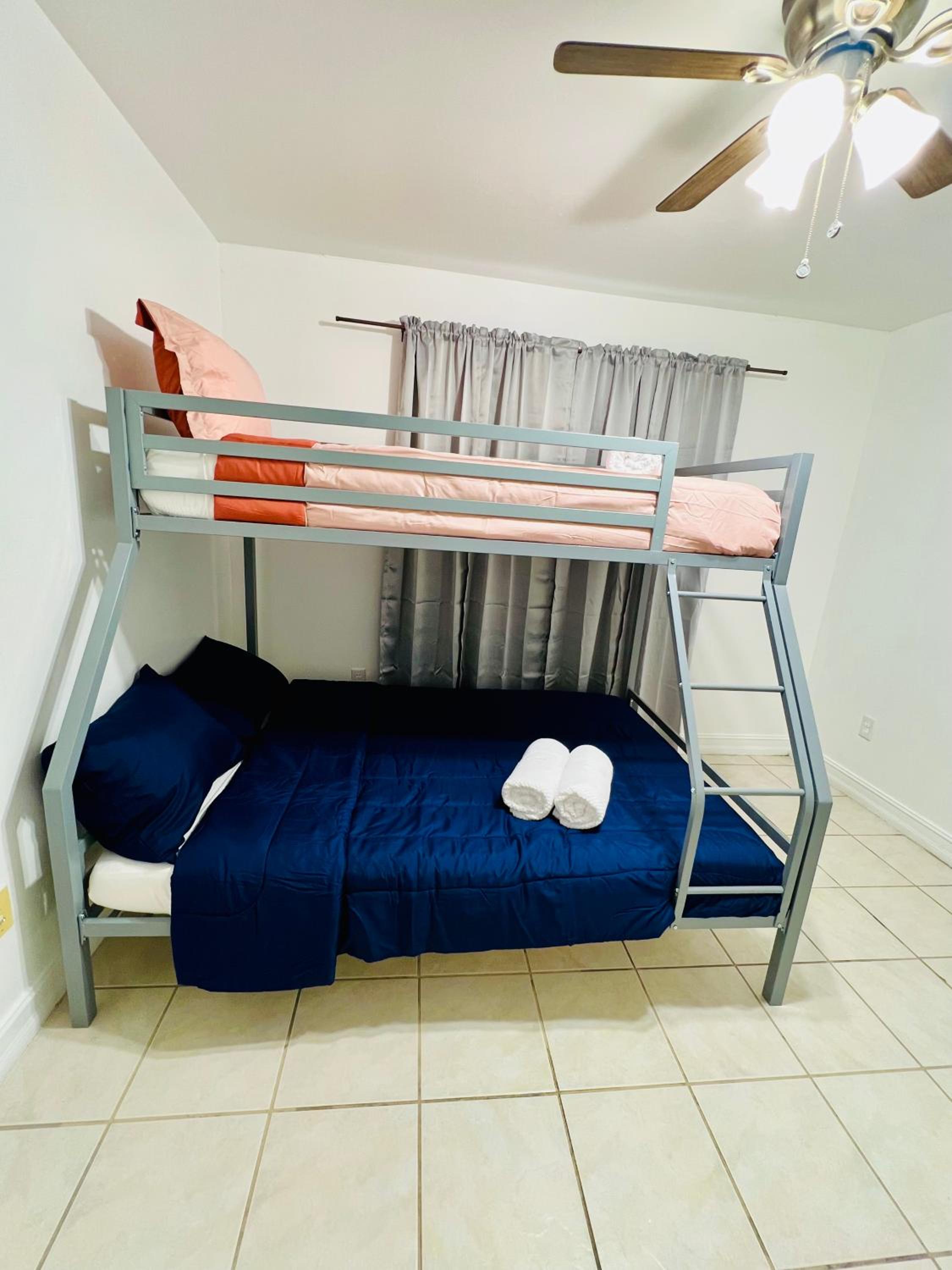 One-Bedroom House photo 2