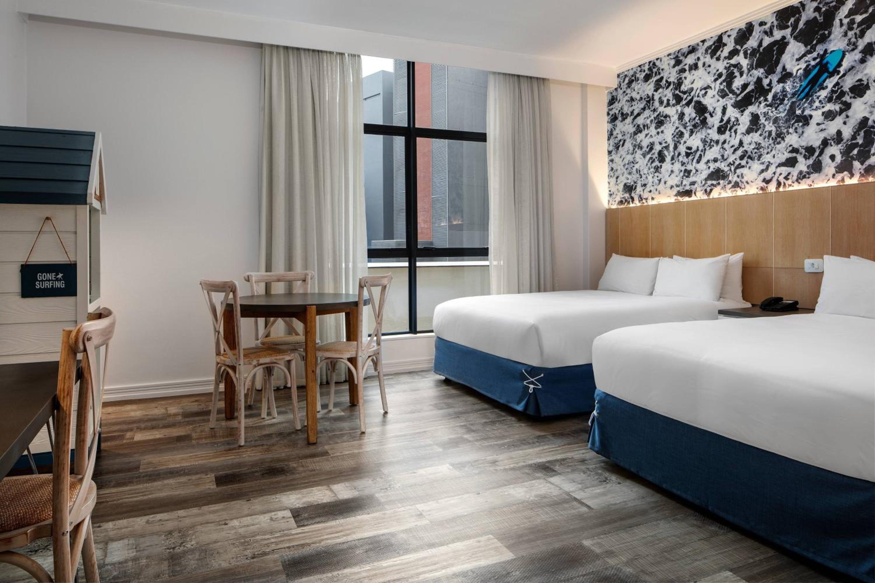 Double Room with Two Double Beds - Photo 3
