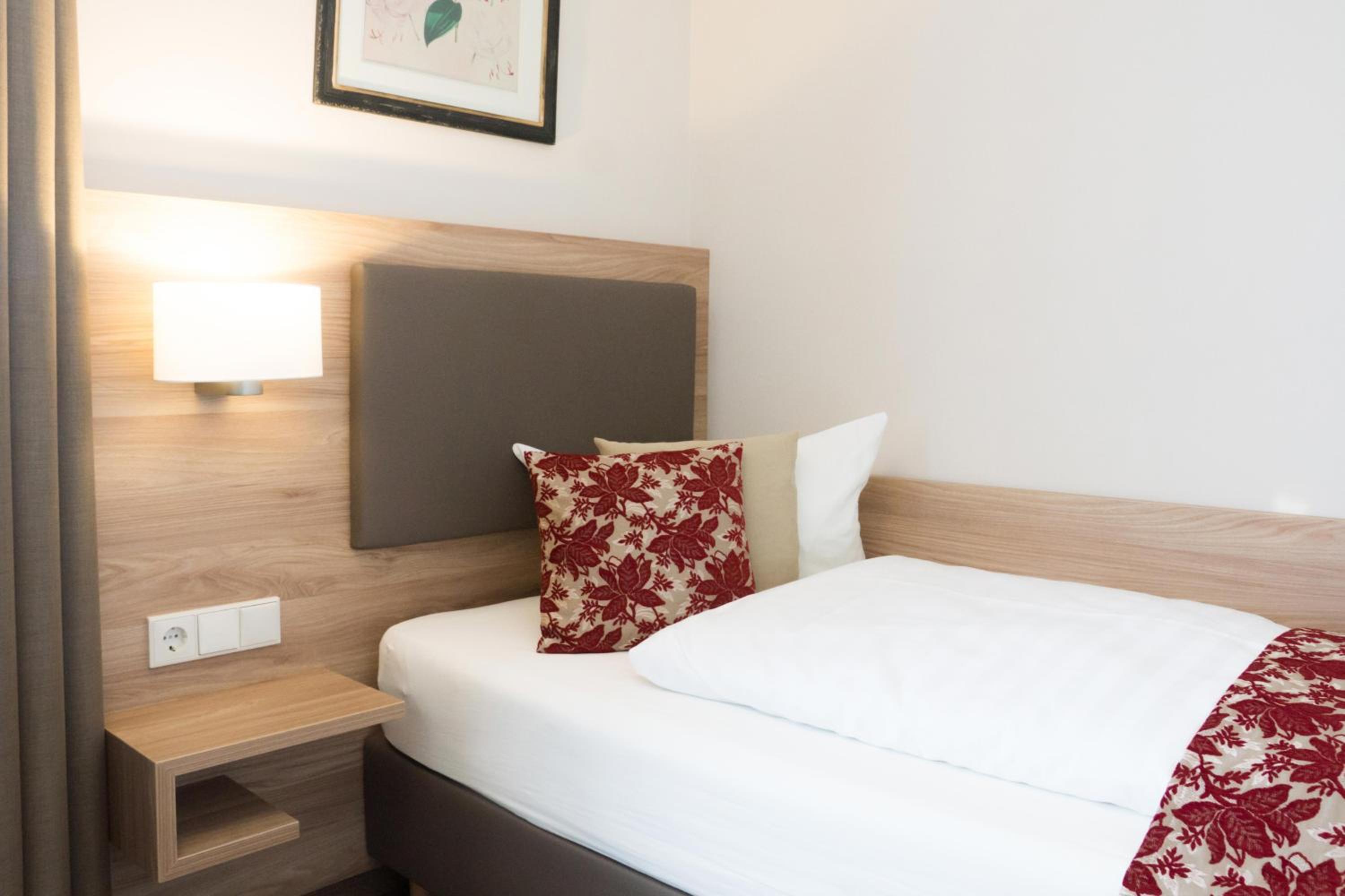 Business Single Room photo 3