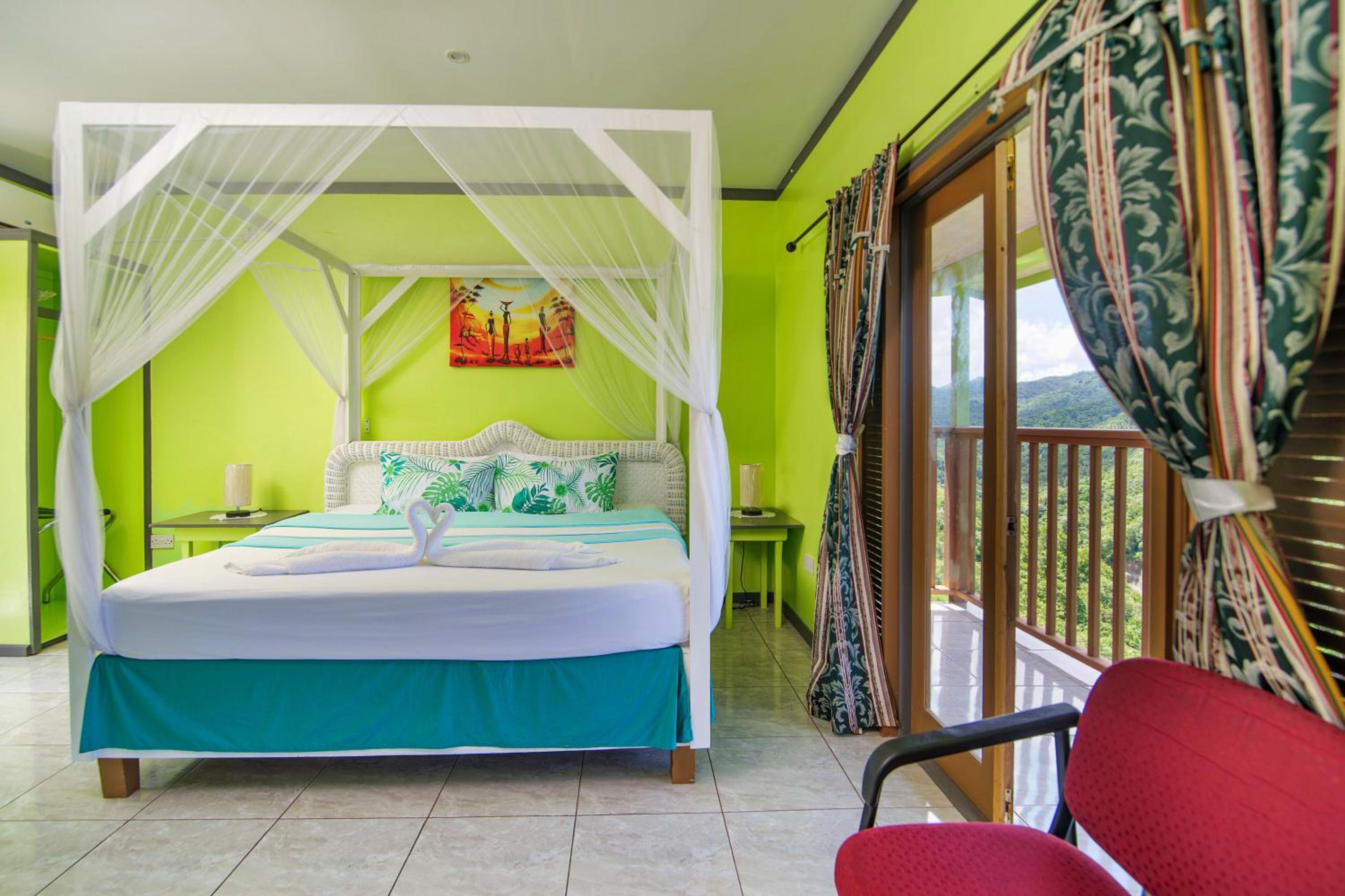 King Suite with Sea View photo 2