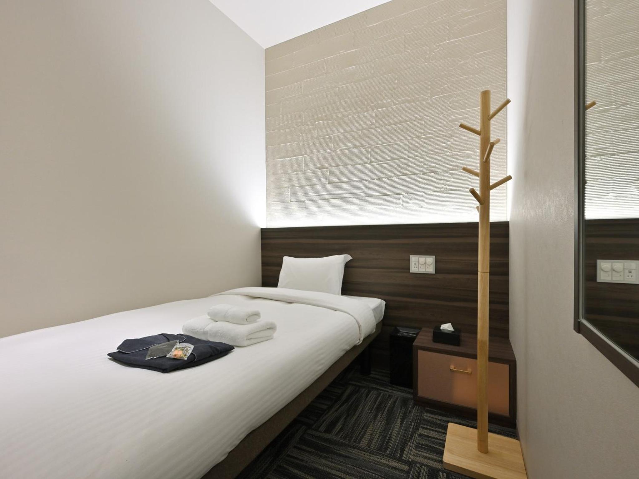 Single Bed in Mixed Dormitory Room photo 3