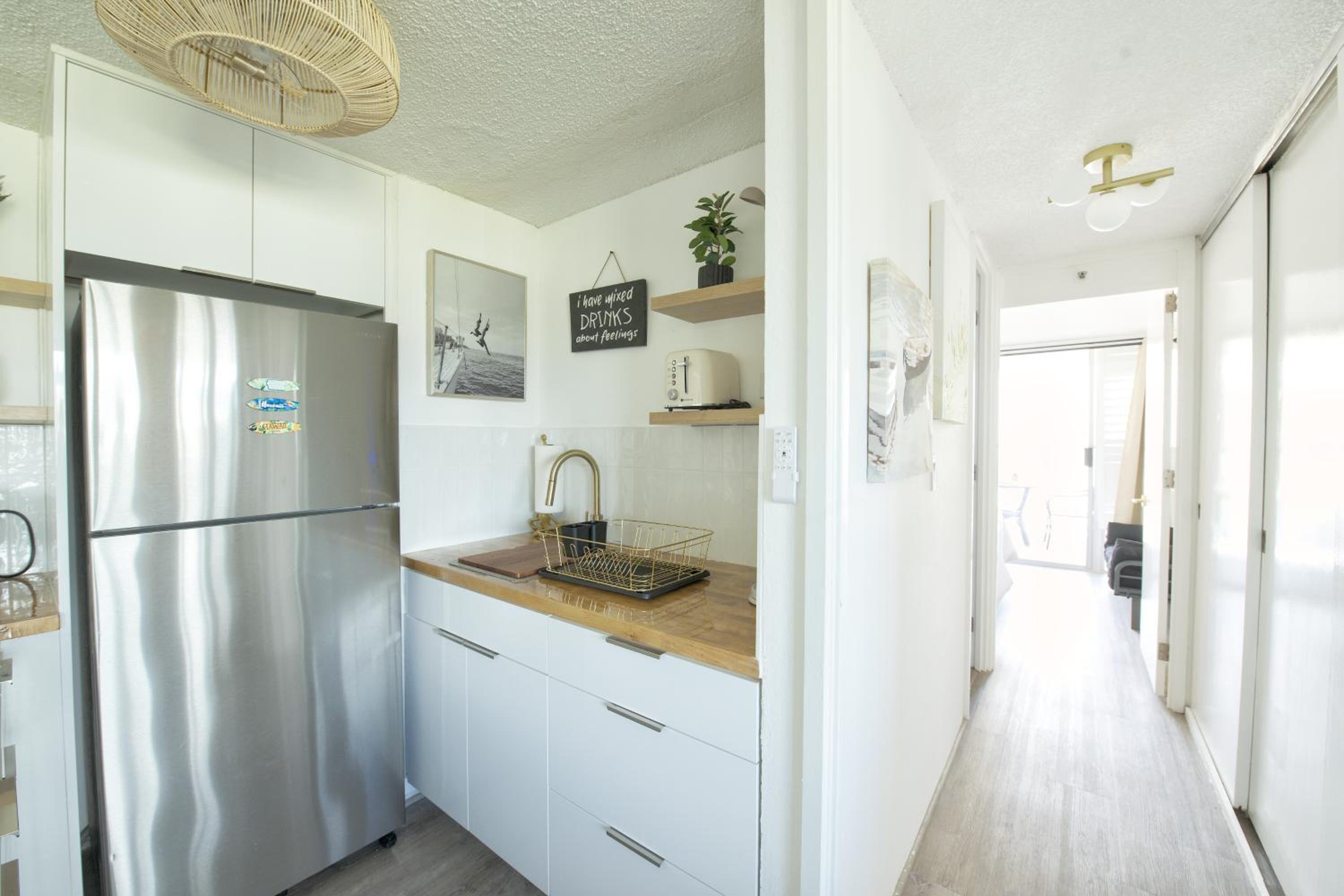 Central Waikiki luxury High Wtih Views & Beach: One-Bedroom Apartment photo