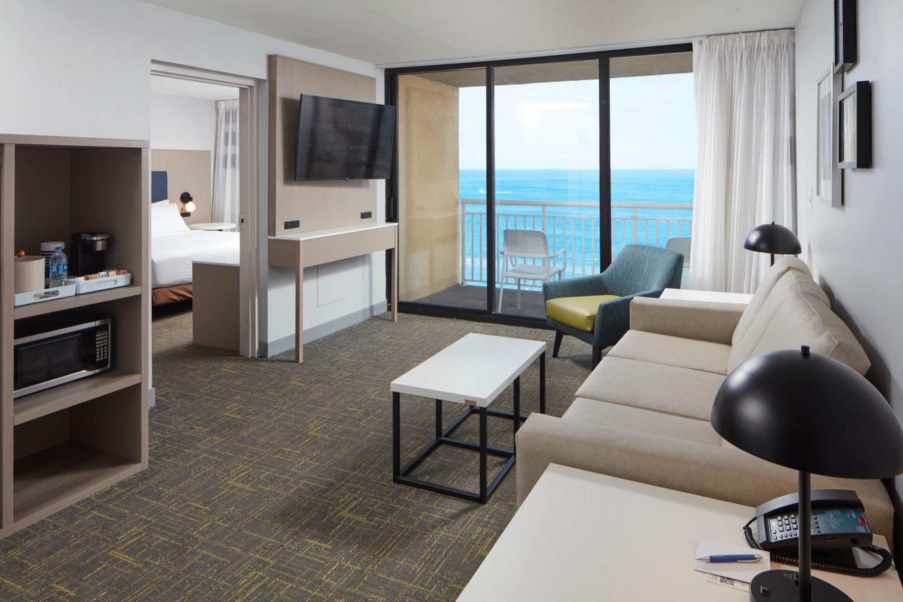 Suite, 1 King, Sofa bed, Oceanfront, High floor, Balcony - Photo 5