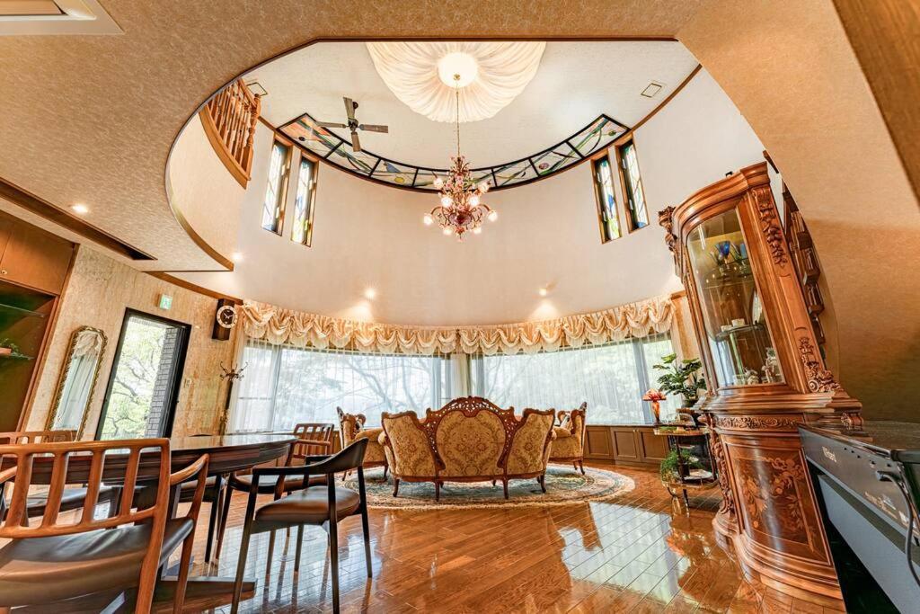 Three-Bedroom Villa photo 1
