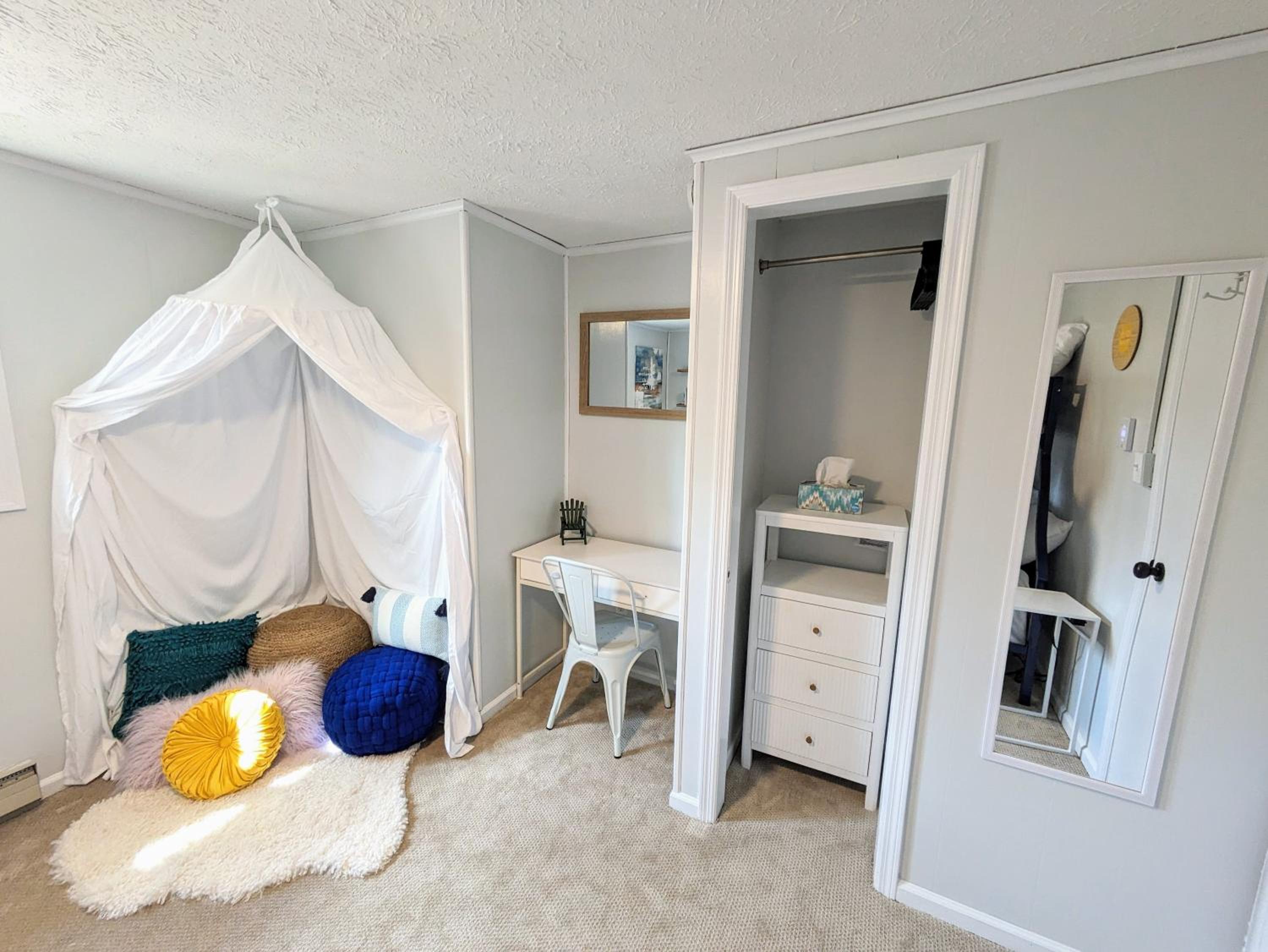 Four-Bedroom House photo 1
