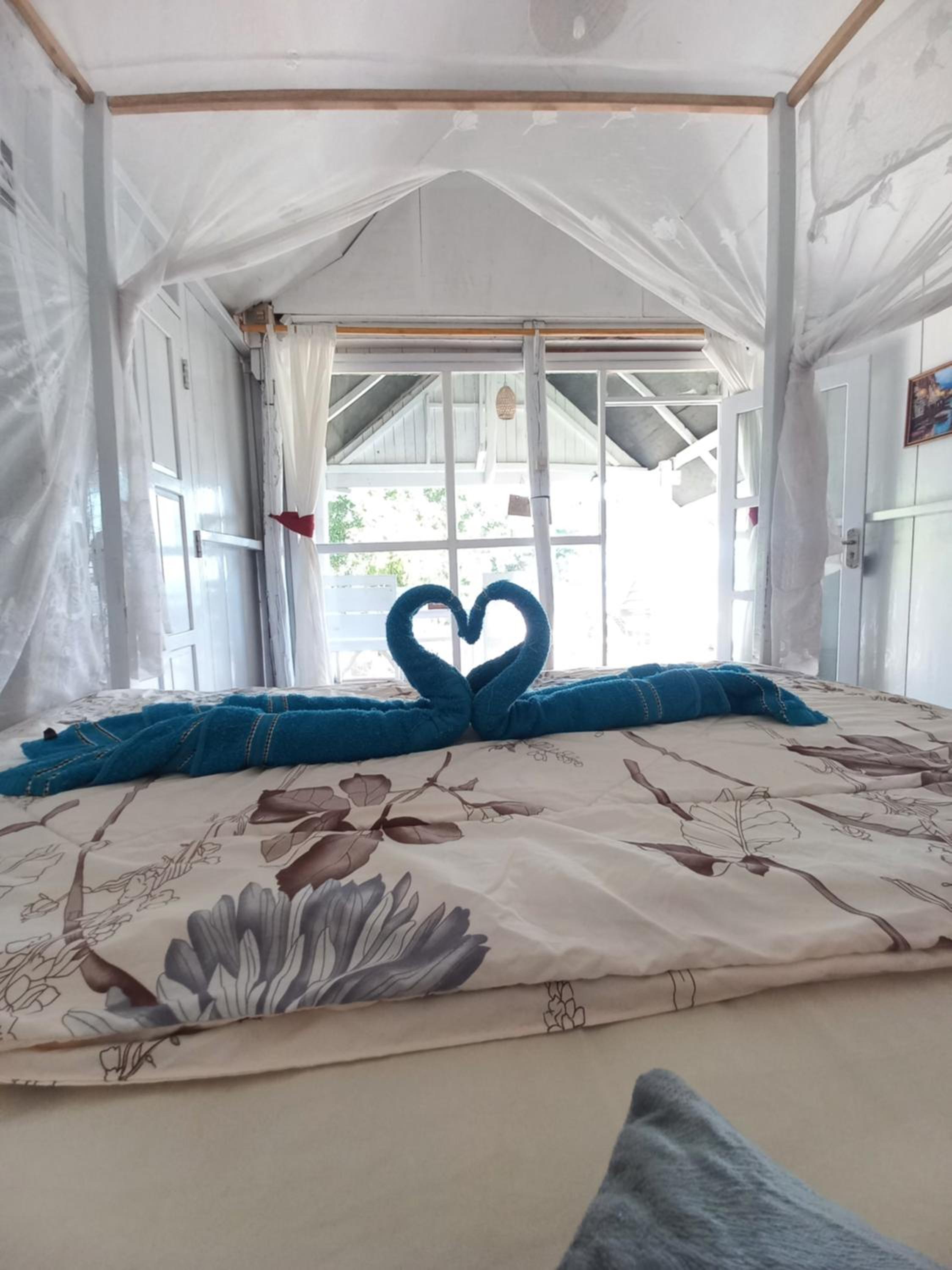 En Suite Bungalow - Photo 9