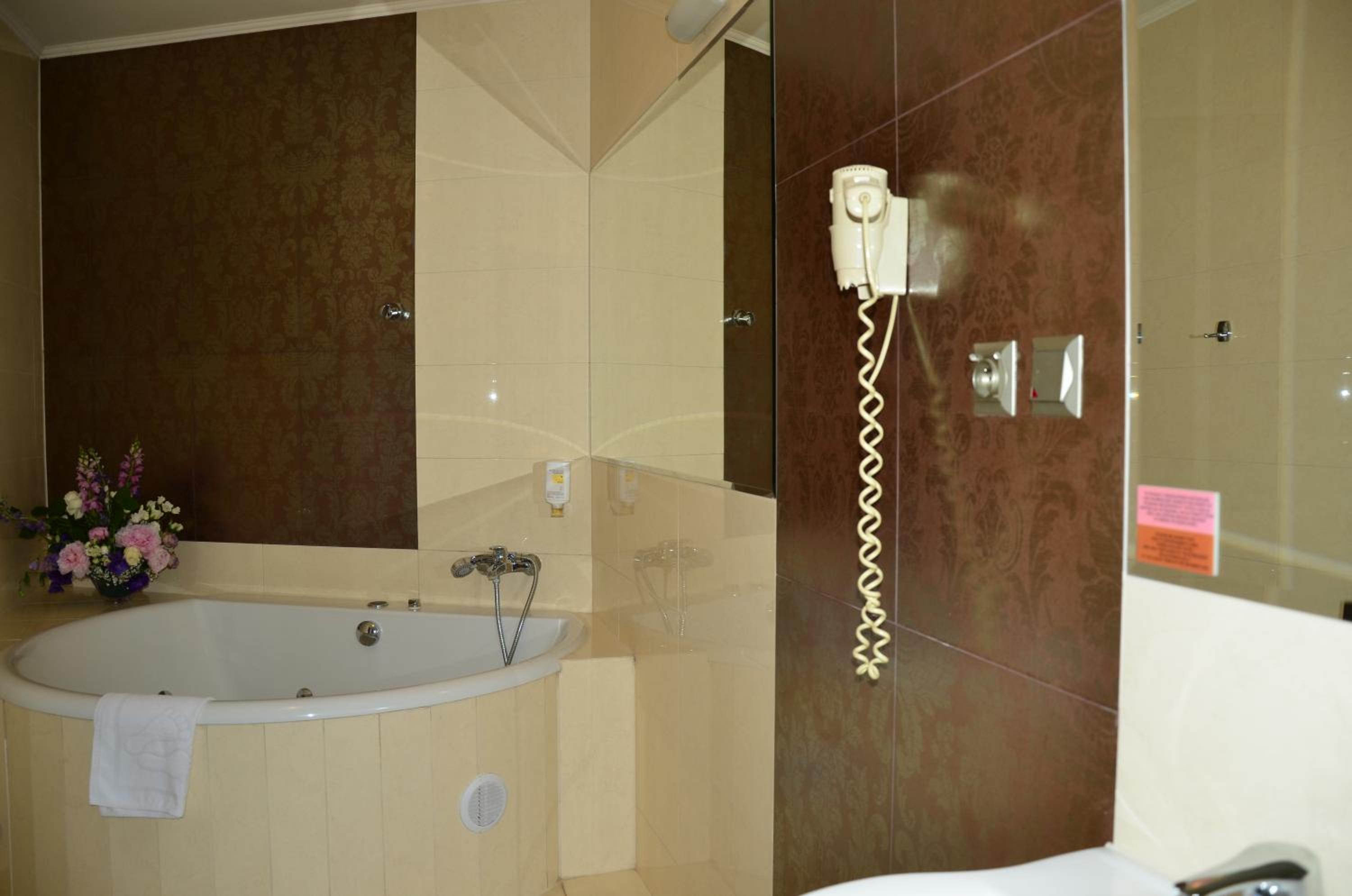 Standard Double Suite - Photo 2