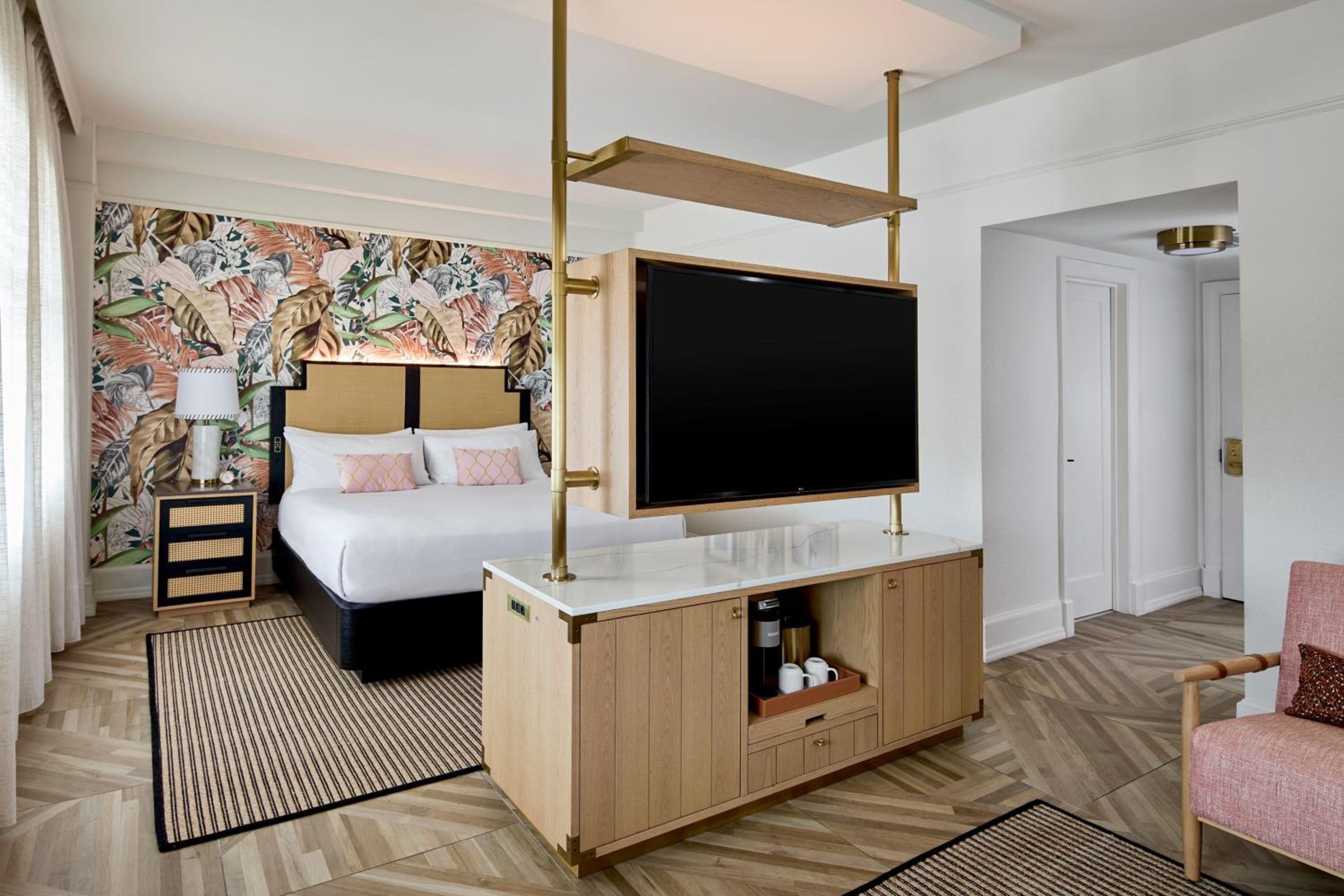 Concha 1 Bedroom Suite, 1 Bedroom Suite, 1 King, Sofa bed - Photo 8