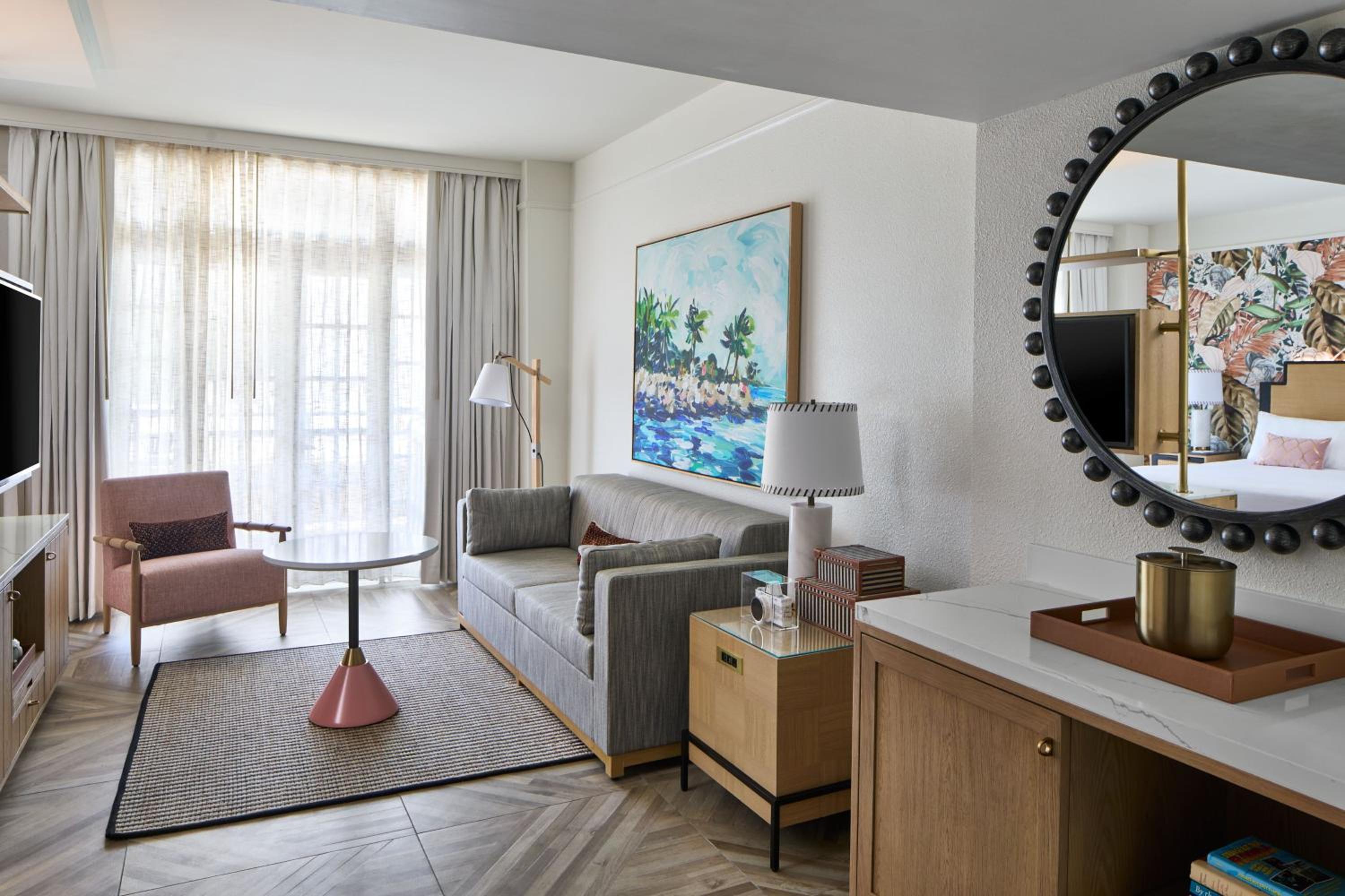 Concha 1 Bedroom Suite, 1 Bedroom Suite, 1 King, Sofa bed - Photo 5