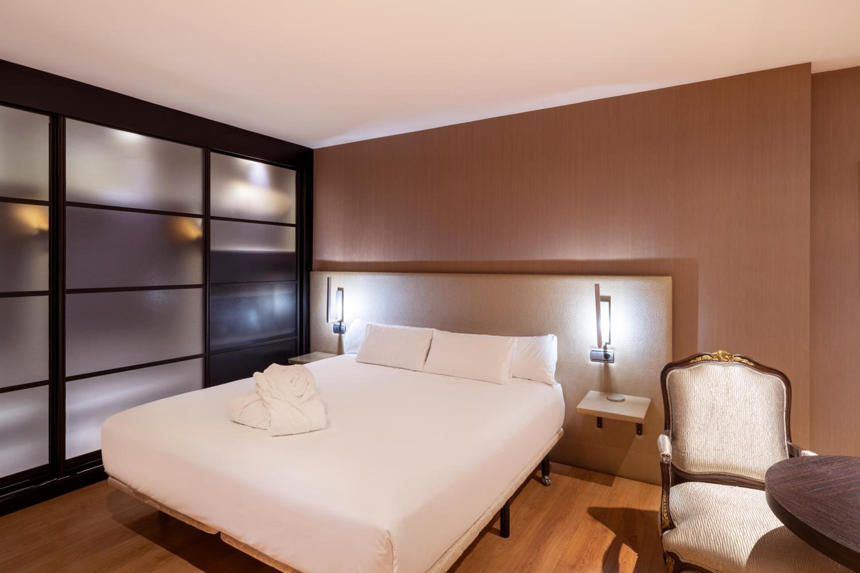 Deluxe Double Room photo 2
