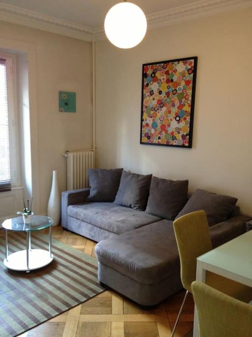 One-Bedroom Apartment photo 1