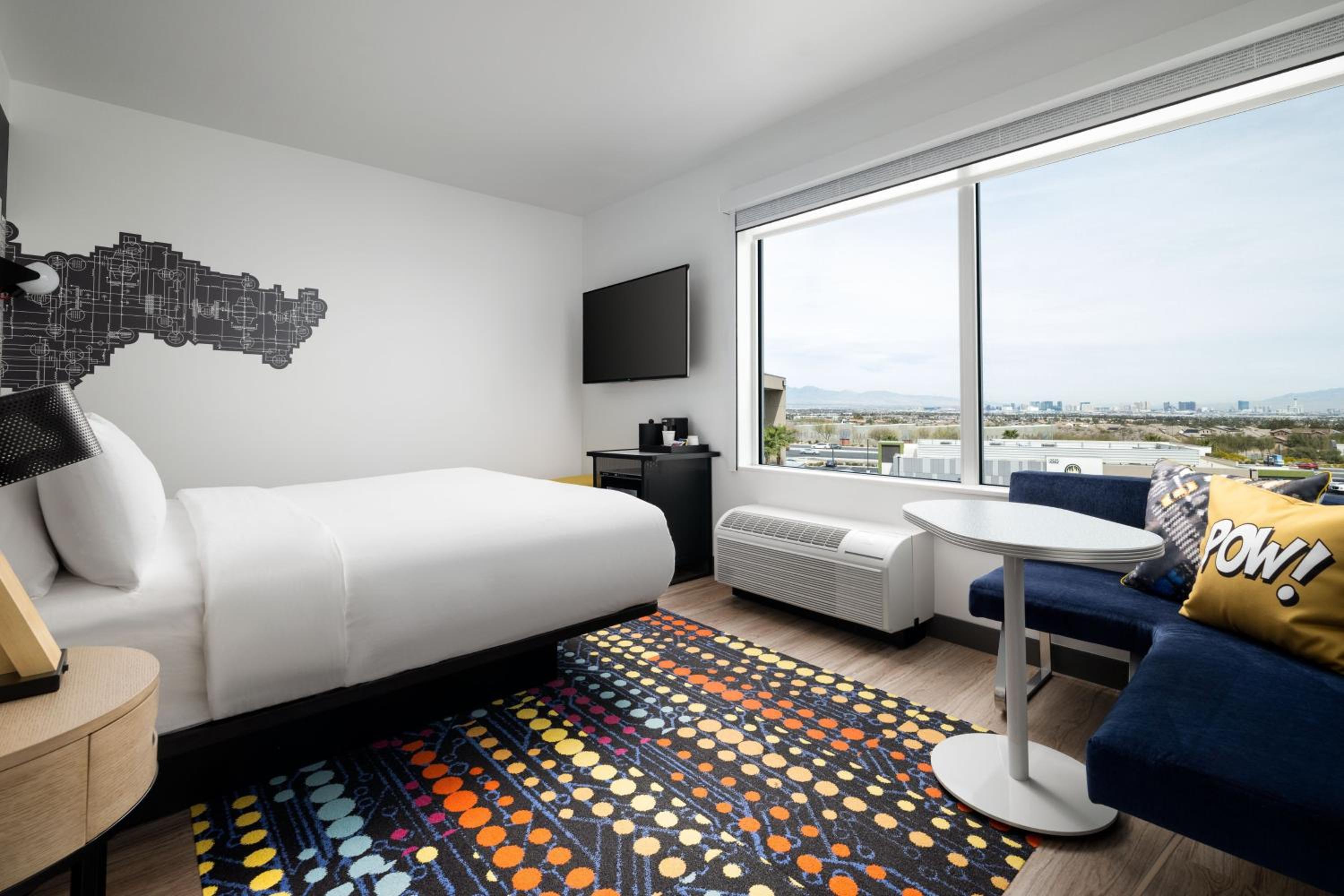 King Room with View - Photo 4