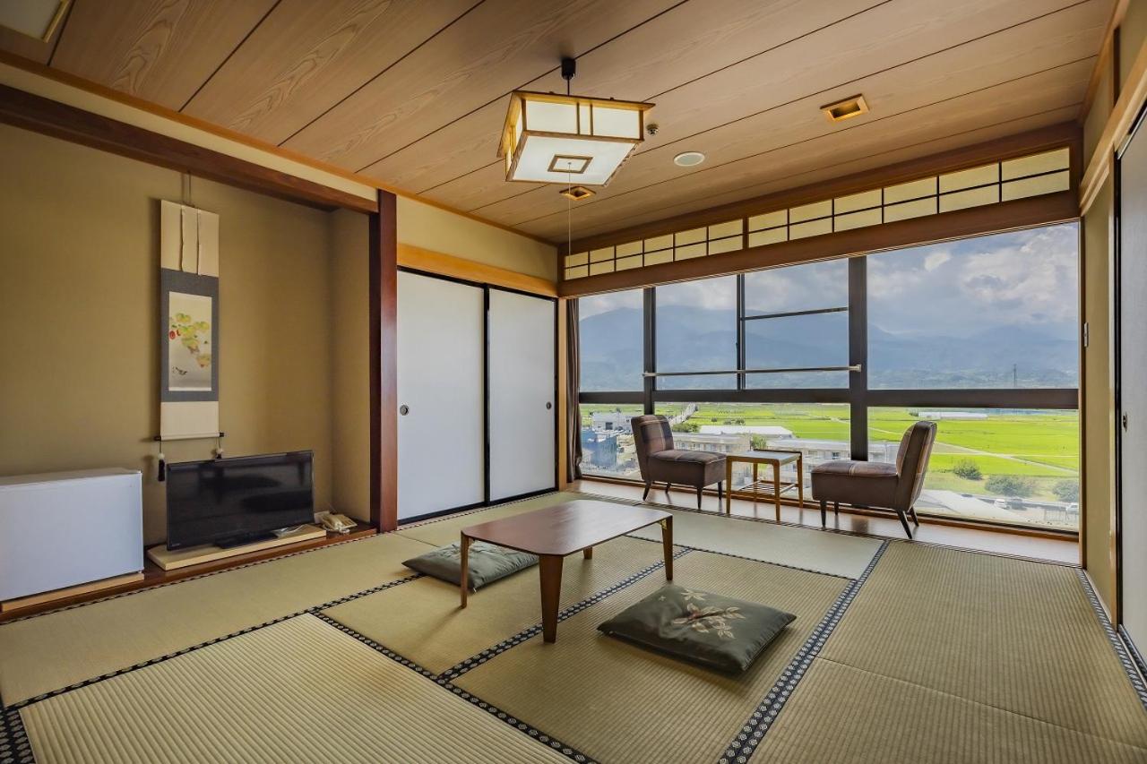 Japanese-Style Room