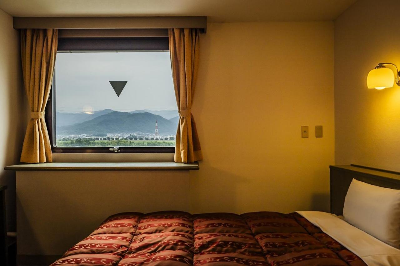 Twin Room - Non-Smoking photo 3
