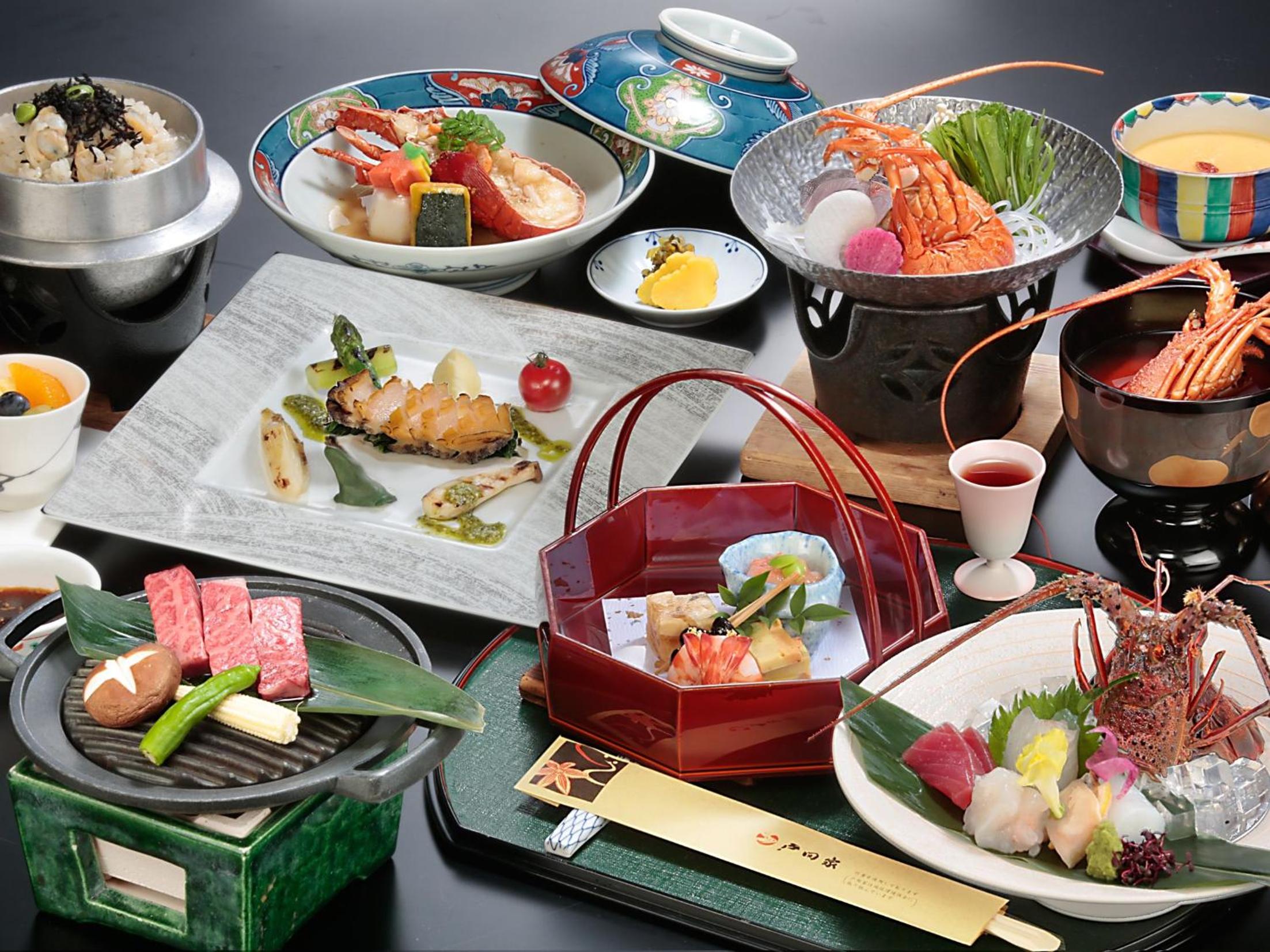Universal Suite with Tatami Area with Ocean View - Room Dinner photo 2