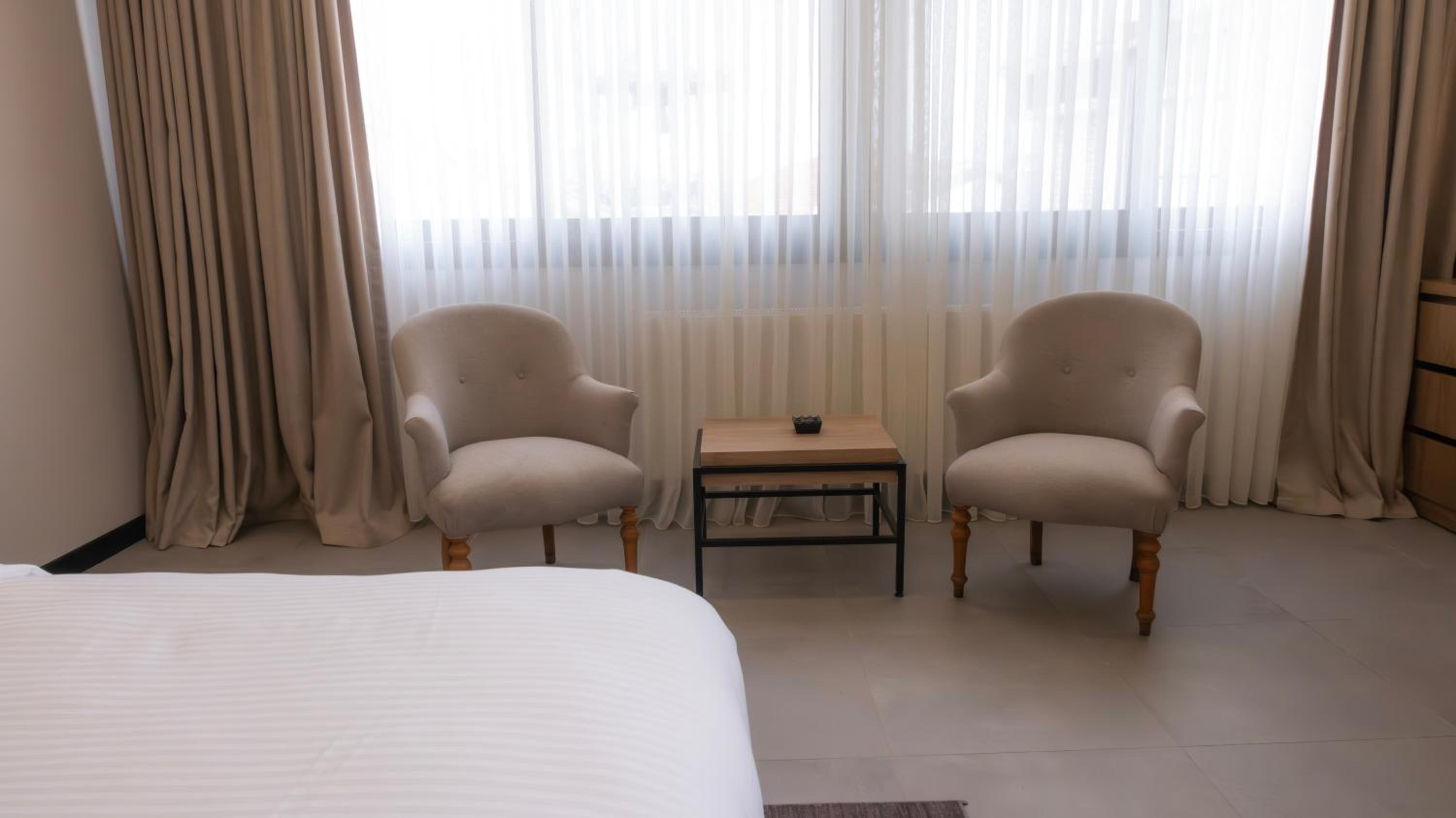 Deluxe Double Room photo 3