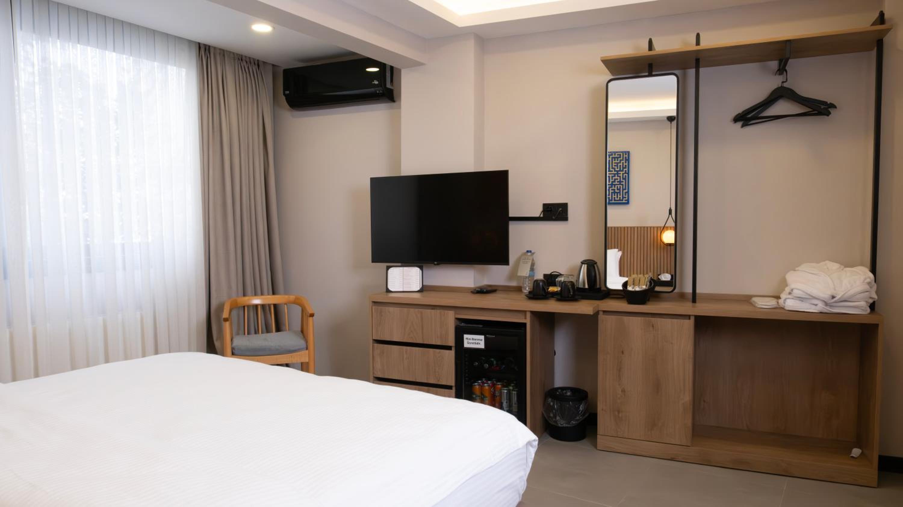 Large Double Room photo 3
