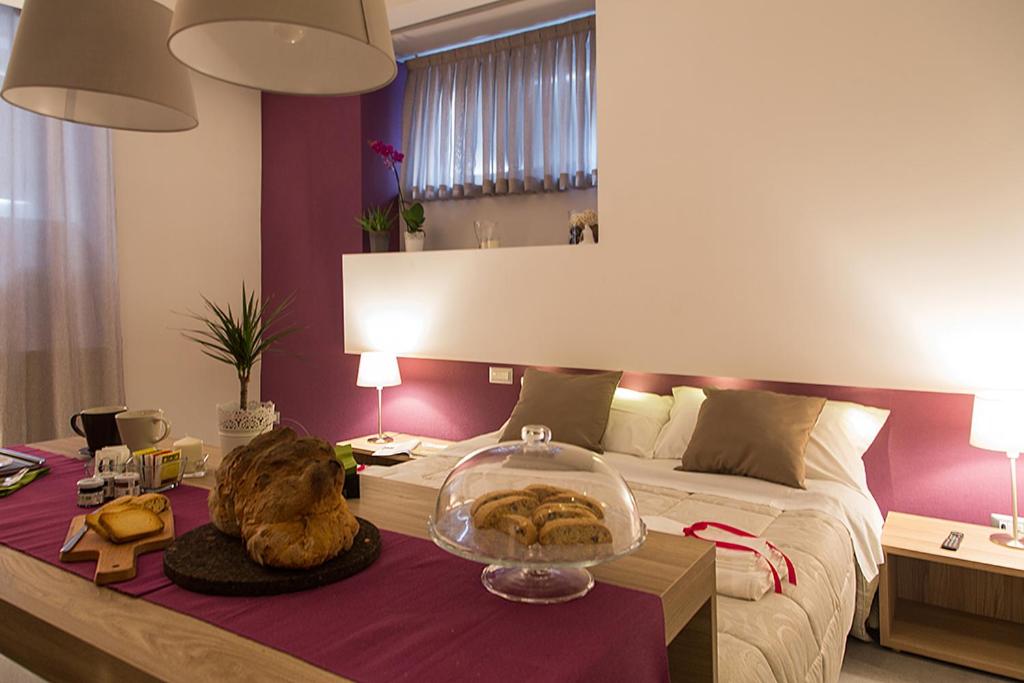 Deluxe Room - Photo 20